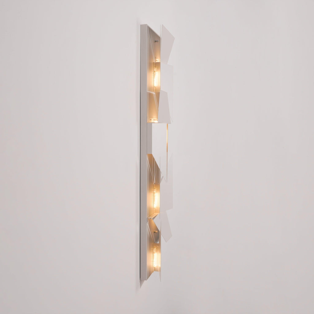 shadows-grand-plug-in-sconce-anzaz--81