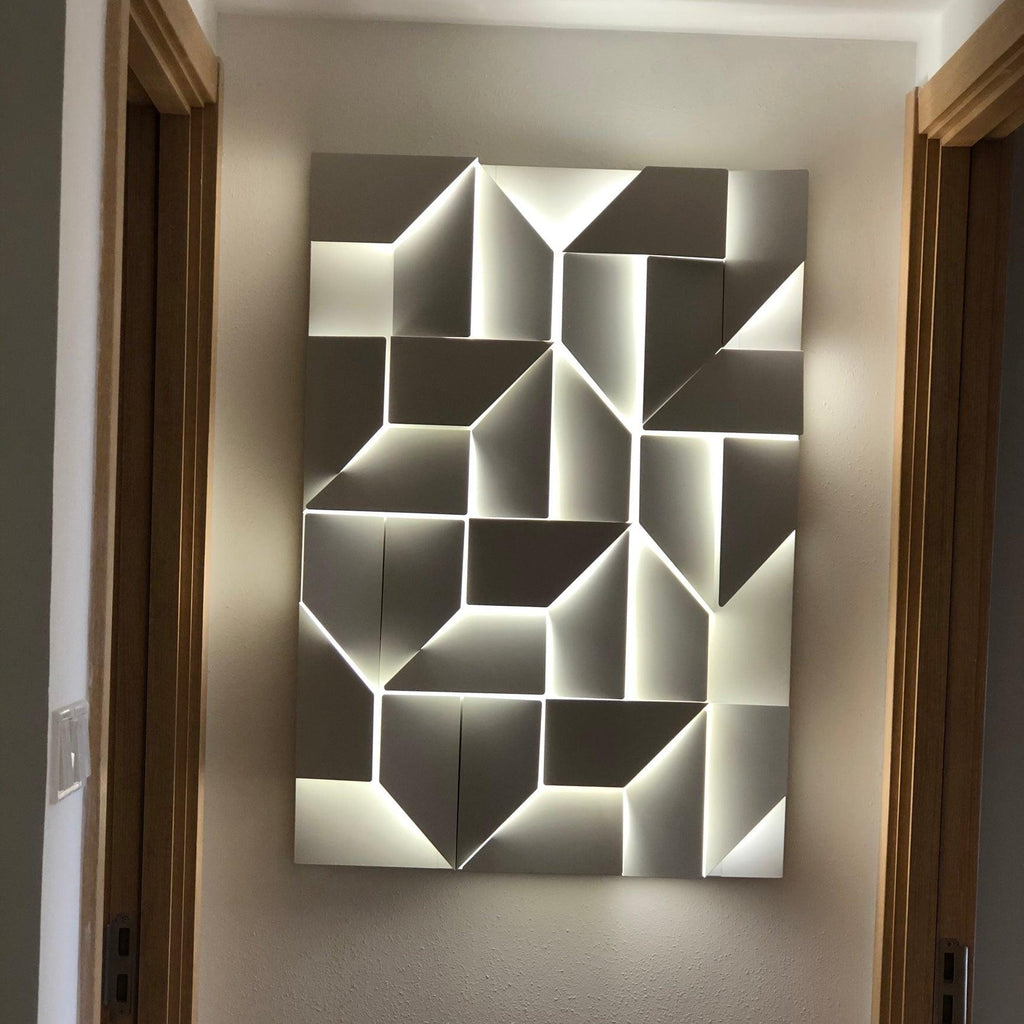 shadows-charging-grand-sconce-anzaz--53