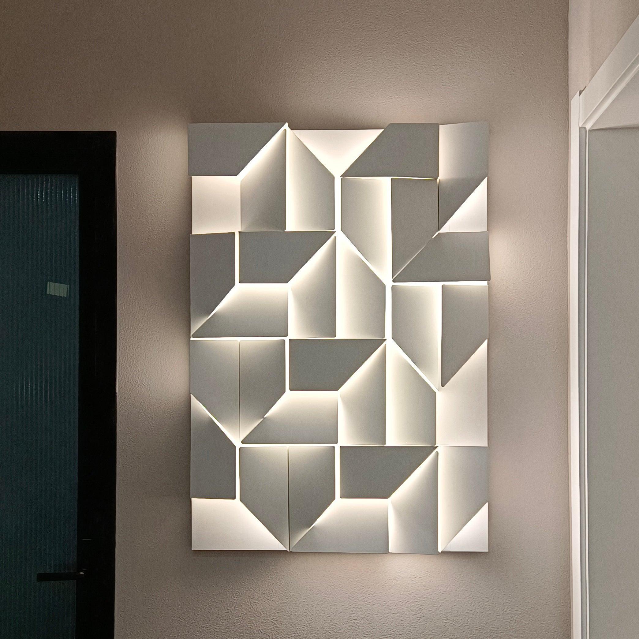 shadows-grand-plug-in-sconce-anzaz--60