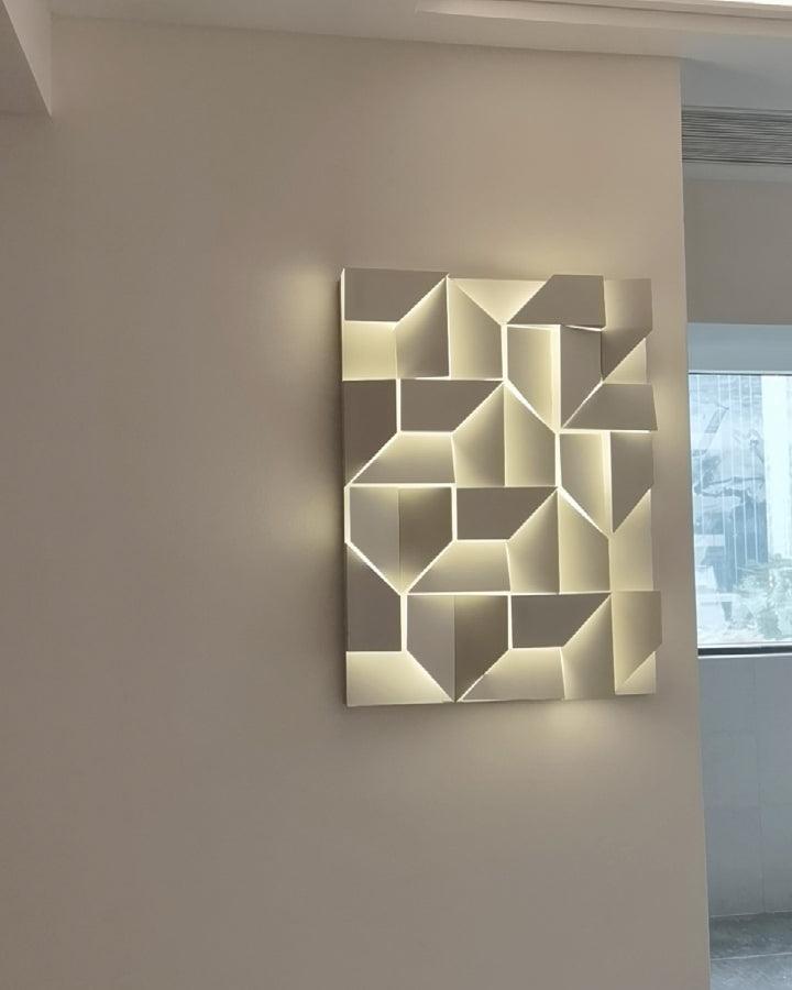 shadows-grand-plug-in-sconce-anzaz--67