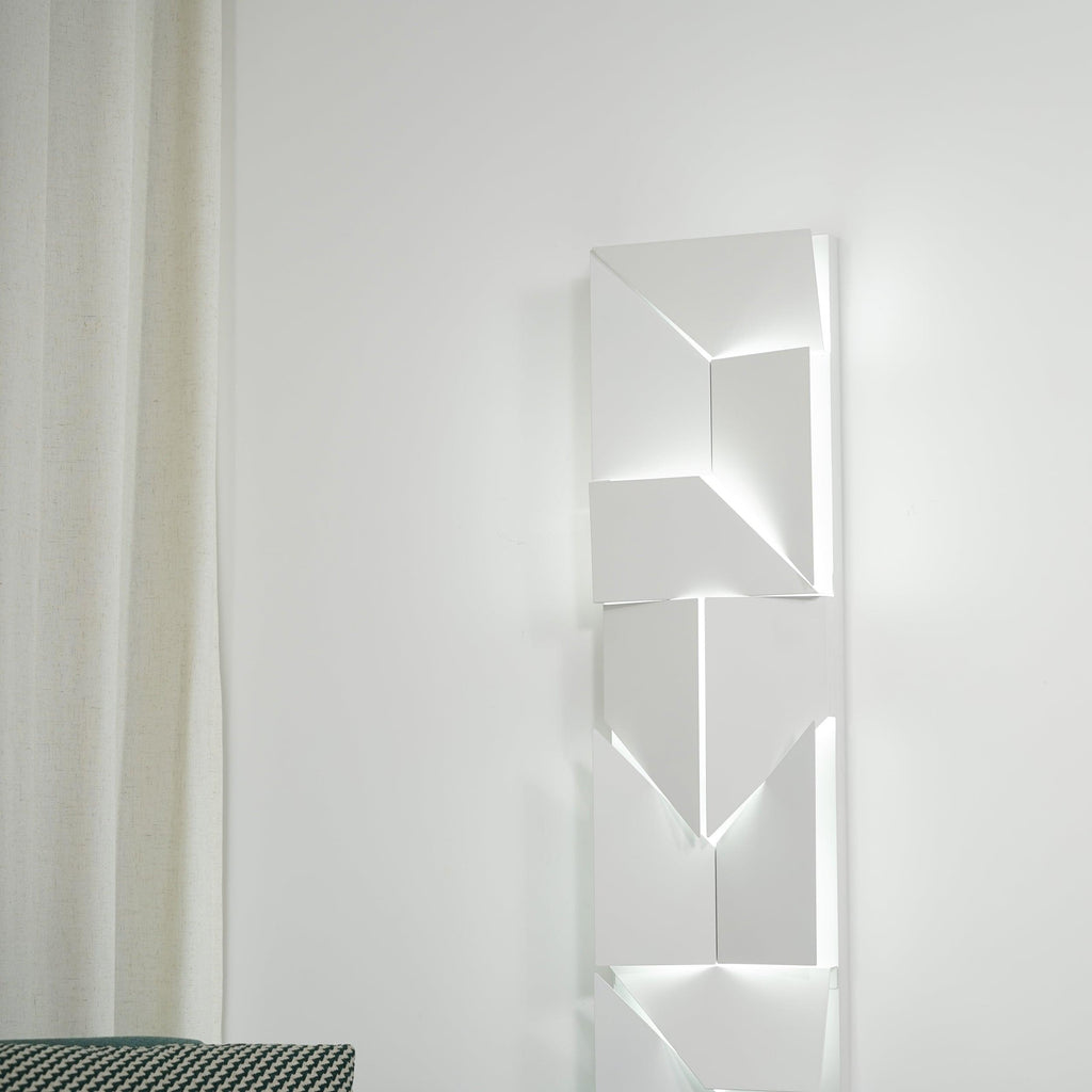 shadows-charging-grand-sconce-anzaz--77