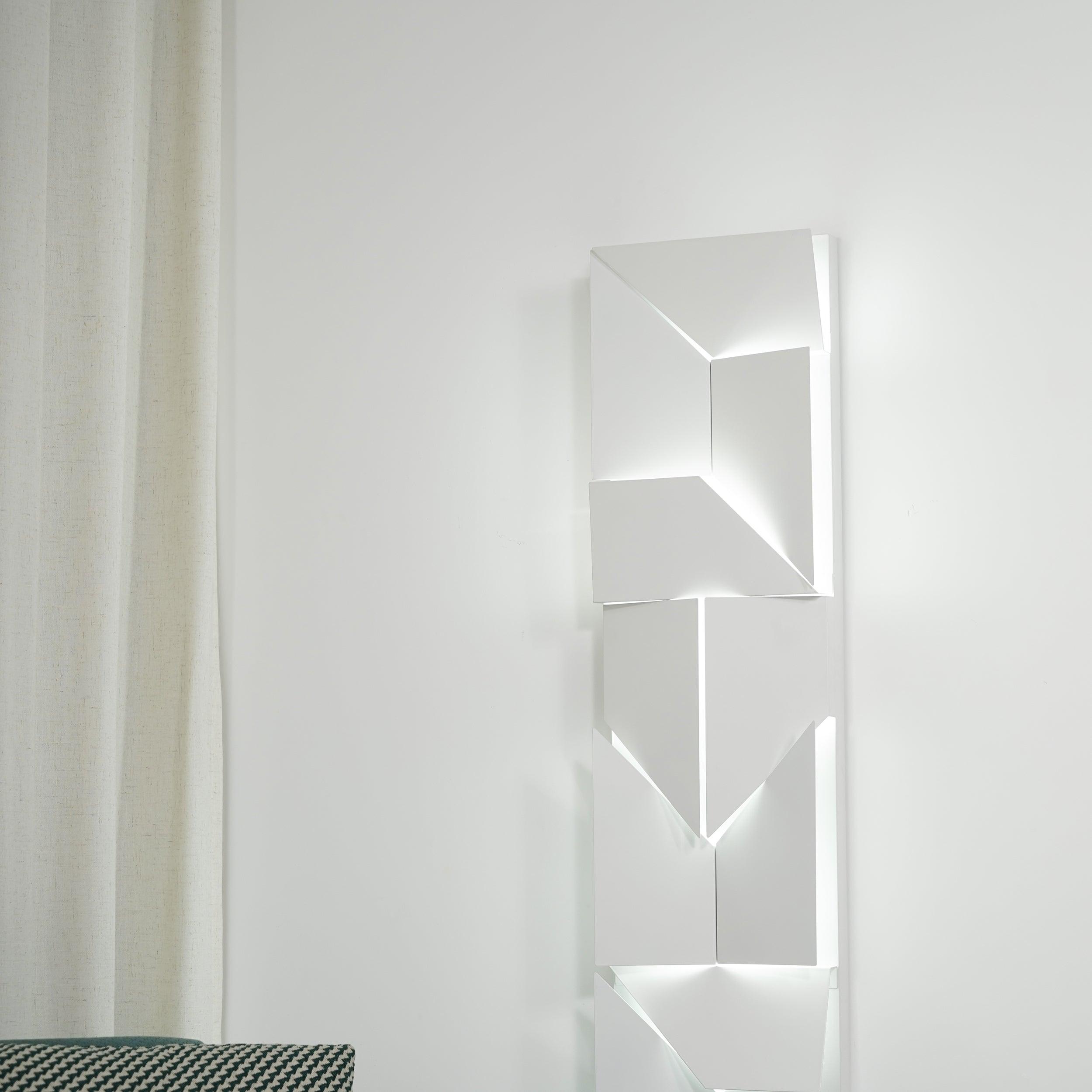 shadows-charging-grand-sconce-anzaz--77