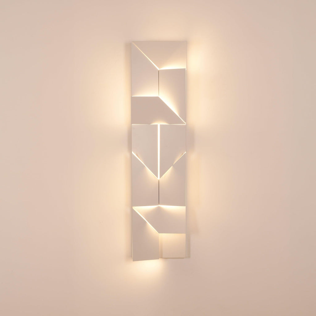 shadows-charging-grand-sconce-anzaz--79