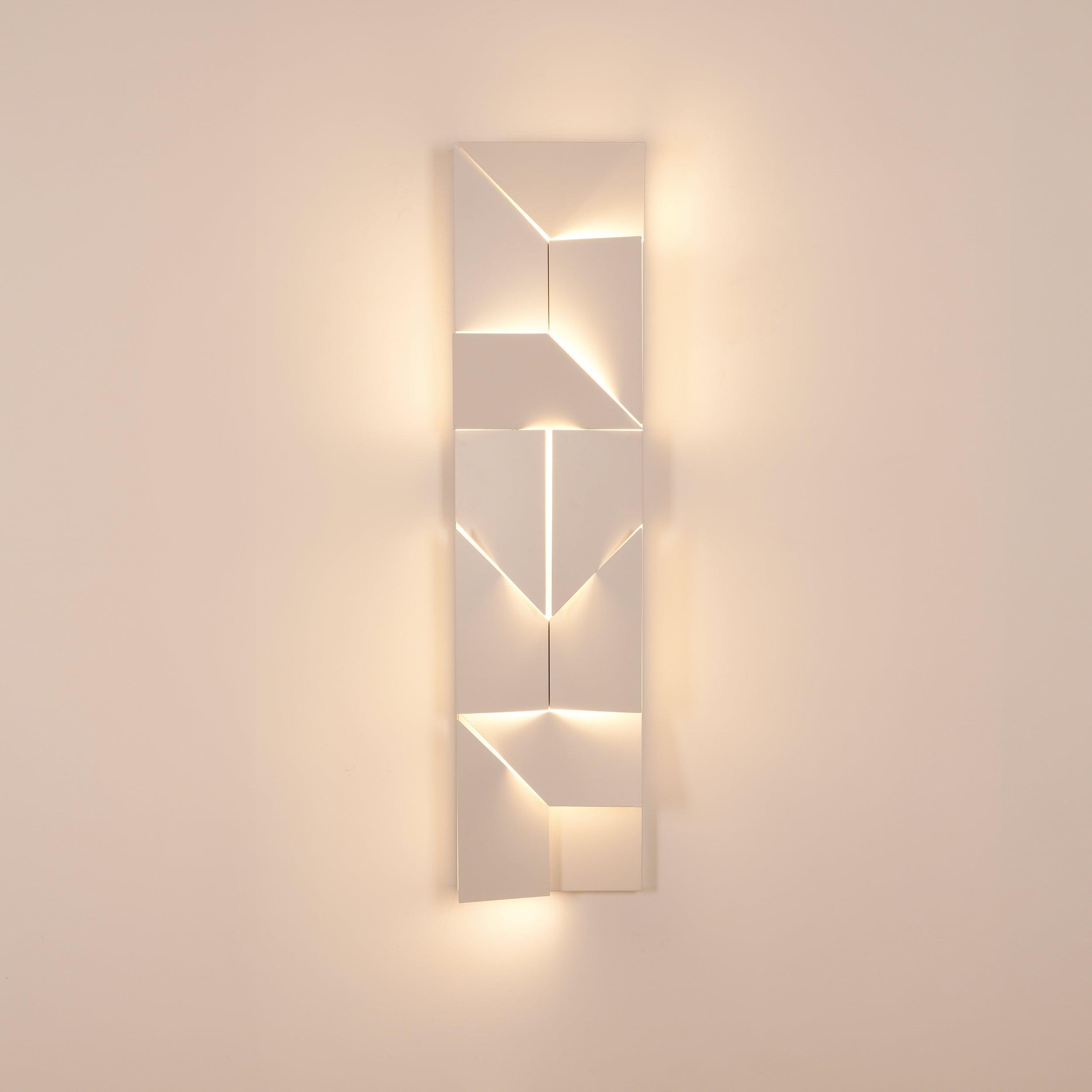 shadows-charging-grand-sconce-anzaz--79