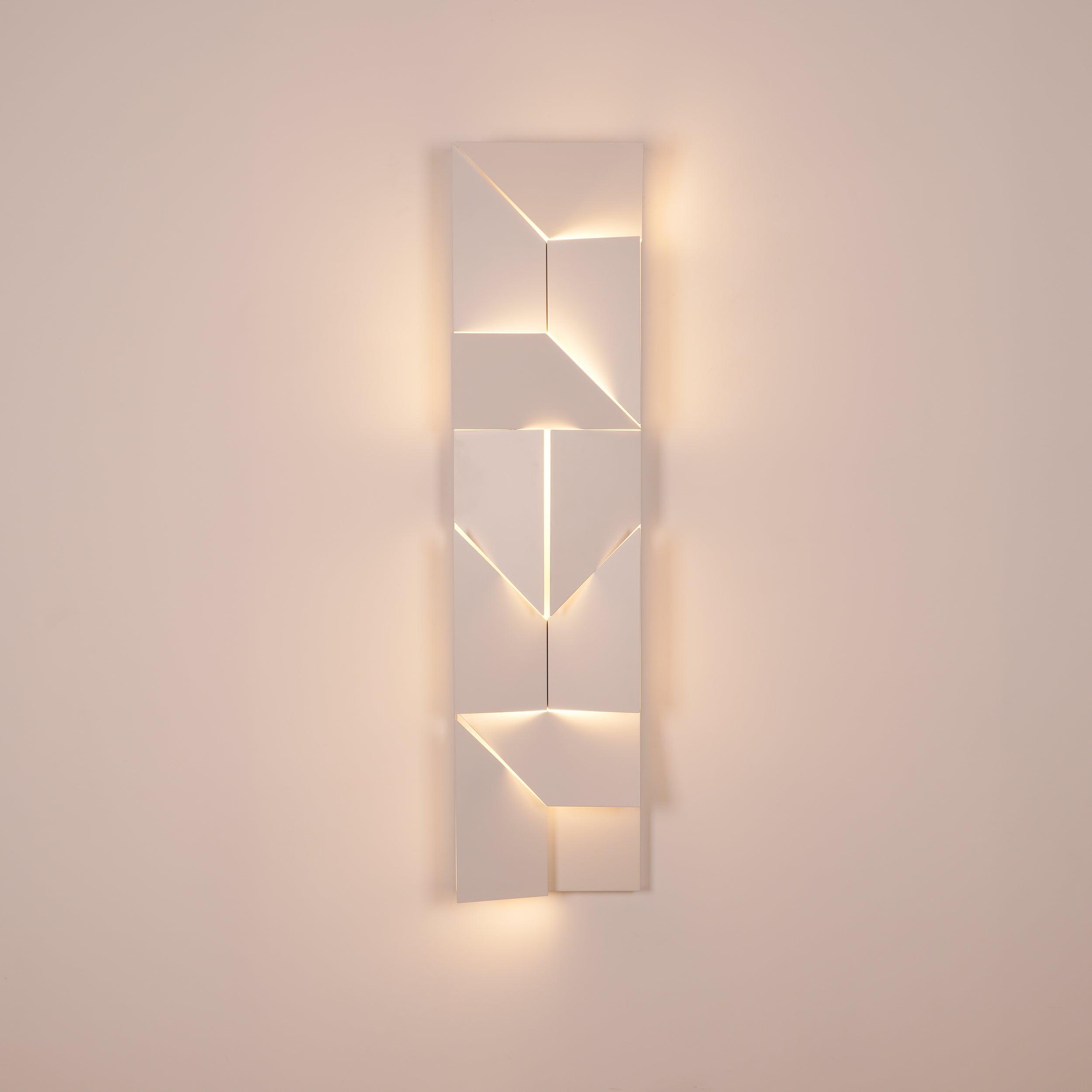 shadows-grand-plug-in-sconce-anzaz--74