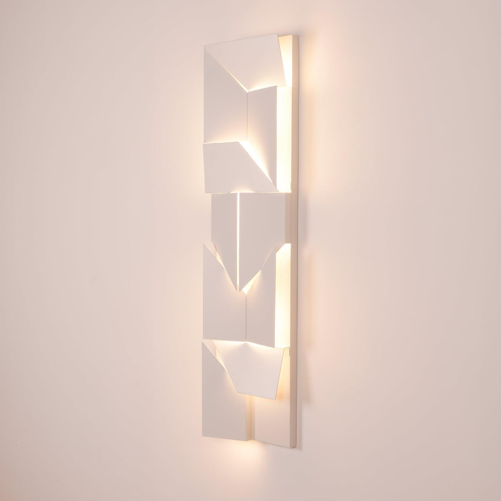 shadows-charging-grand-sconce-anzaz--81