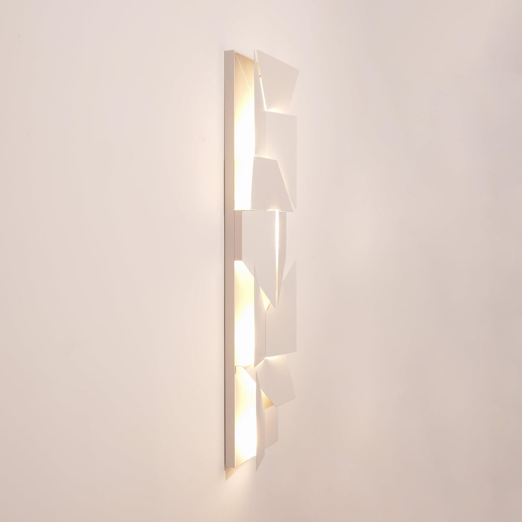 shadows-charging-grand-sconce-anzaz--82