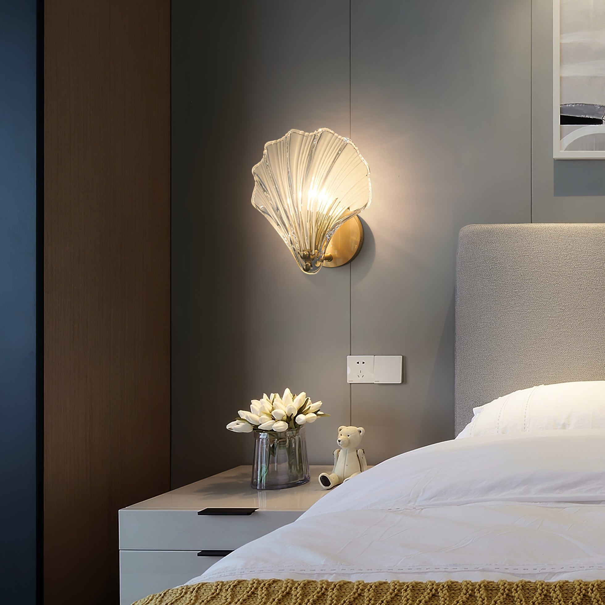 shell-wall-light-anzaz-Brass & Amber-2