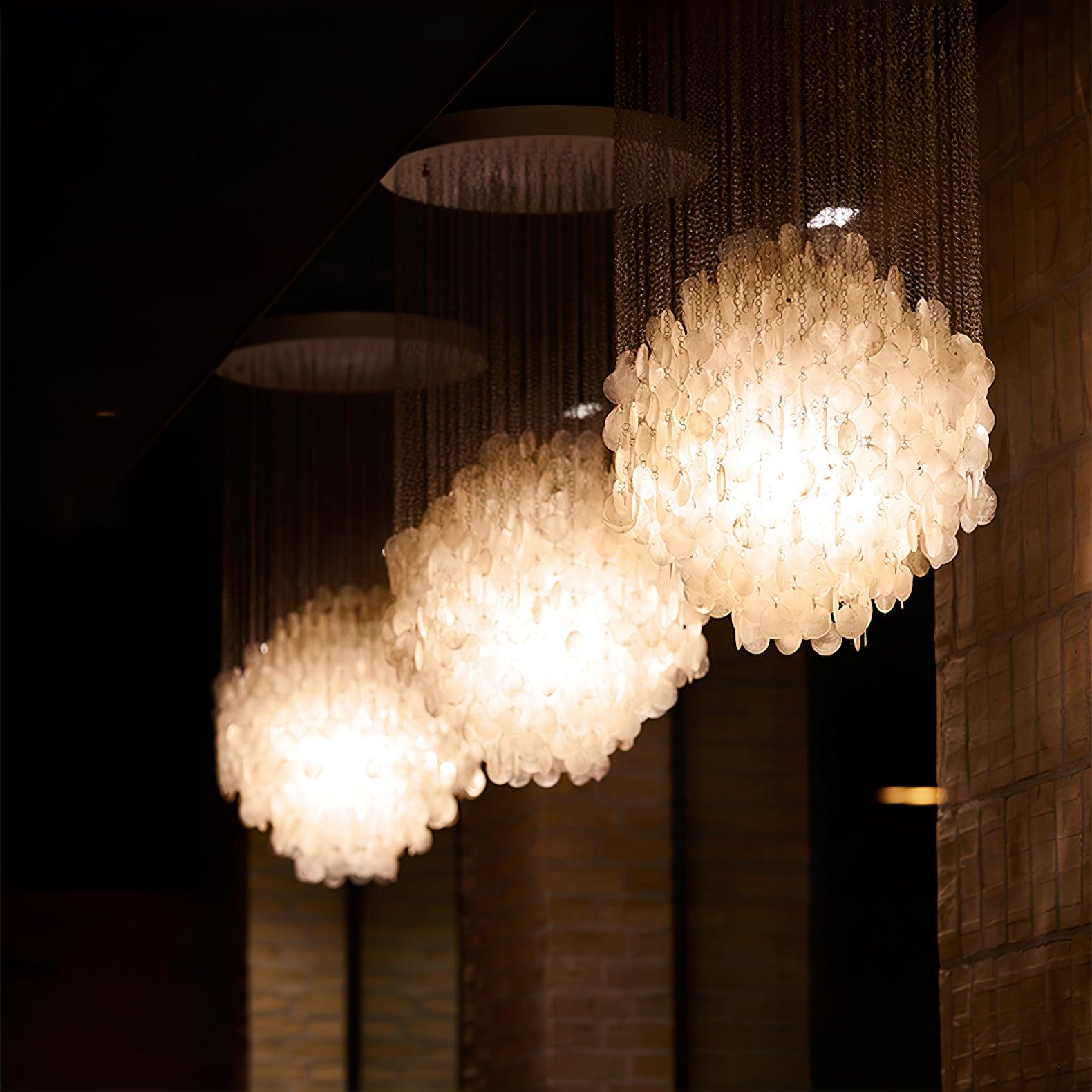 shell-waterfall-chandelier-anzaz--23
