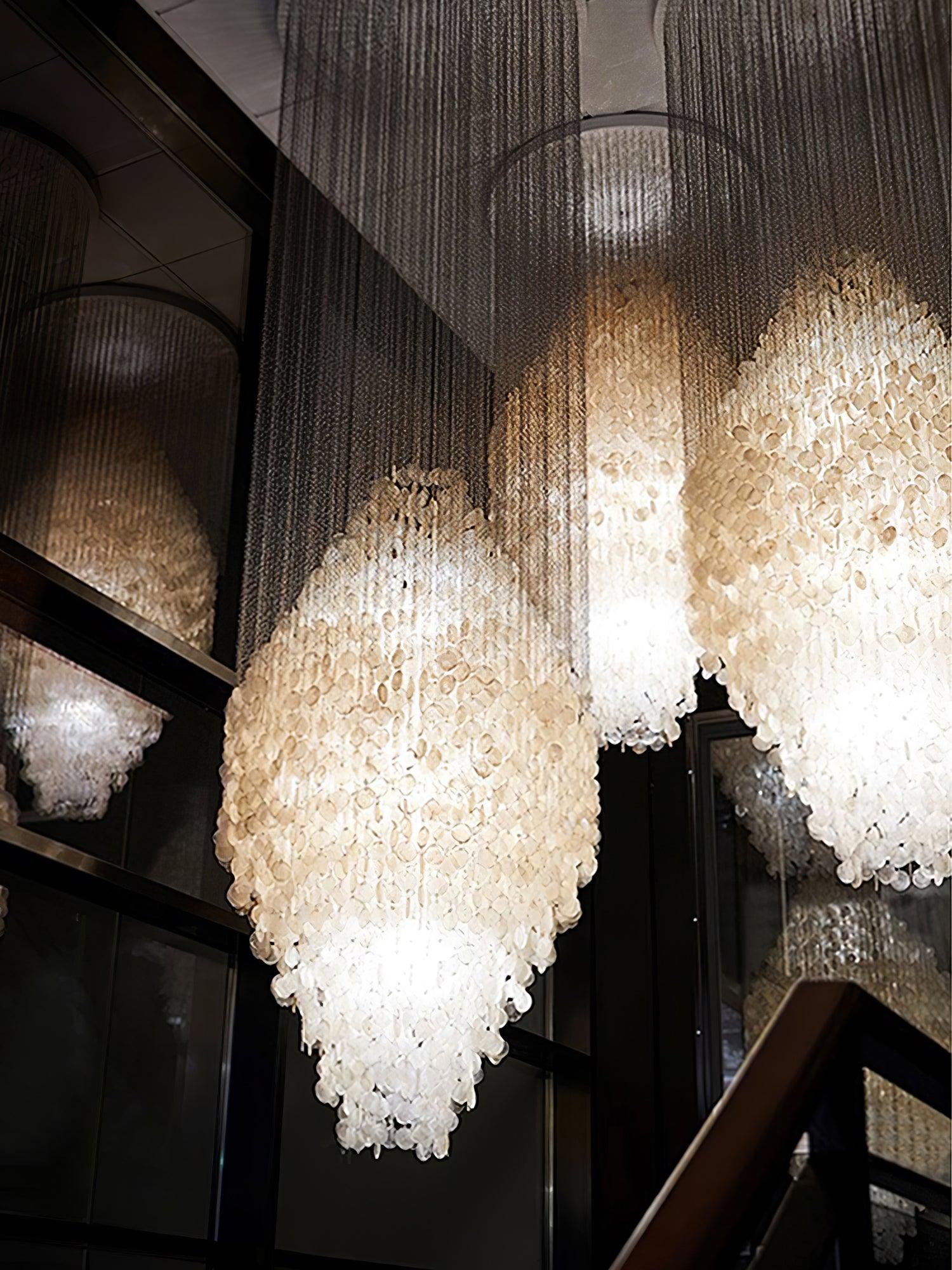 shell-waterfall-chandelier-anzaz--6