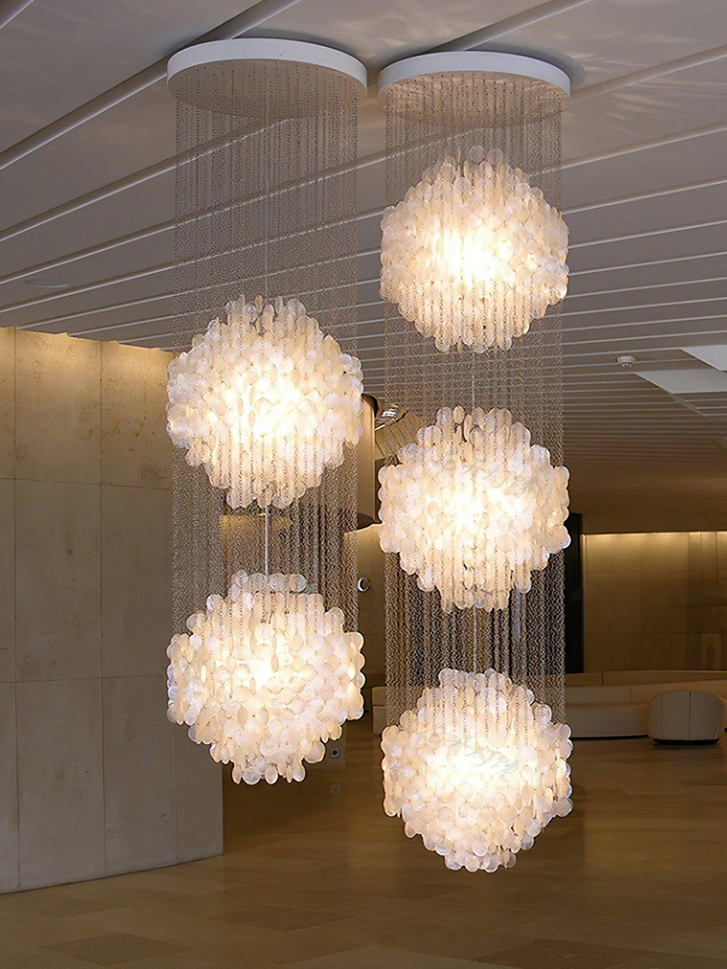 shell-waterfall-chandelier-anzaz--14