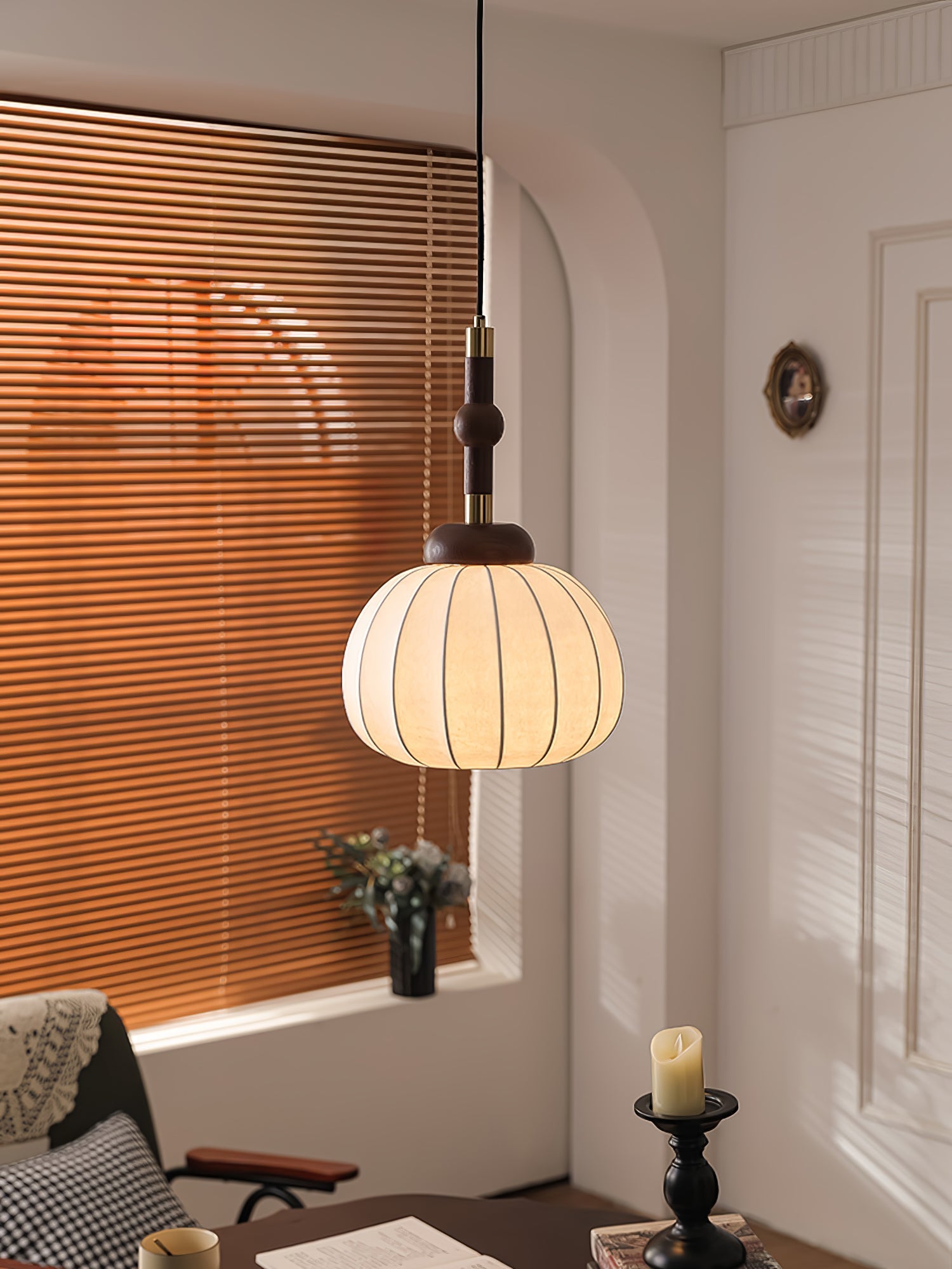 silk-globe-pendant-lamp-anzaz--16