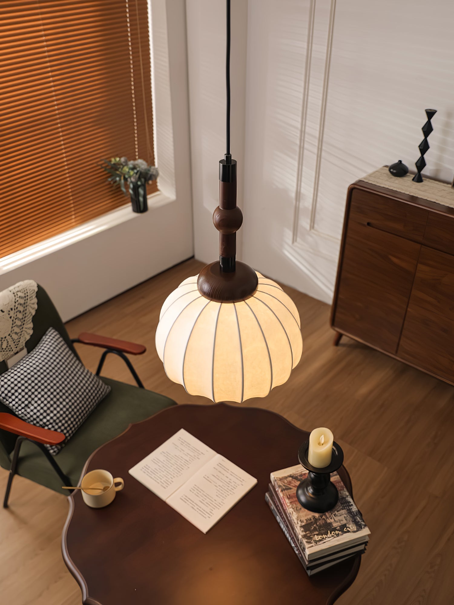 silk-globe-pendant-lamp-anzaz--22