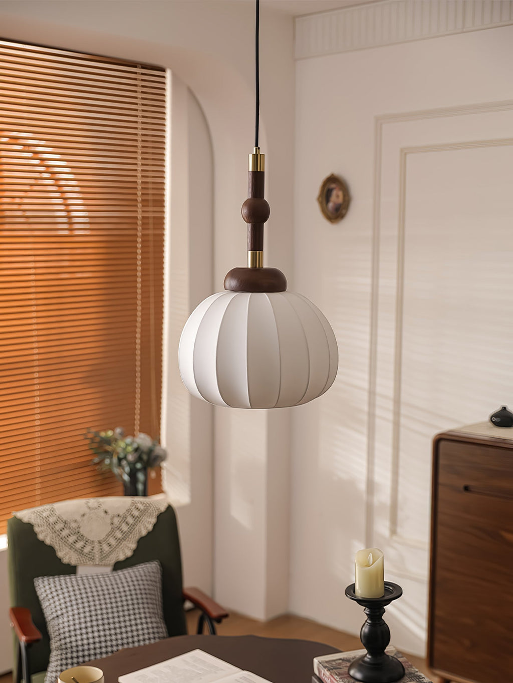 silk-globe-pendant-lamp-anzaz--11