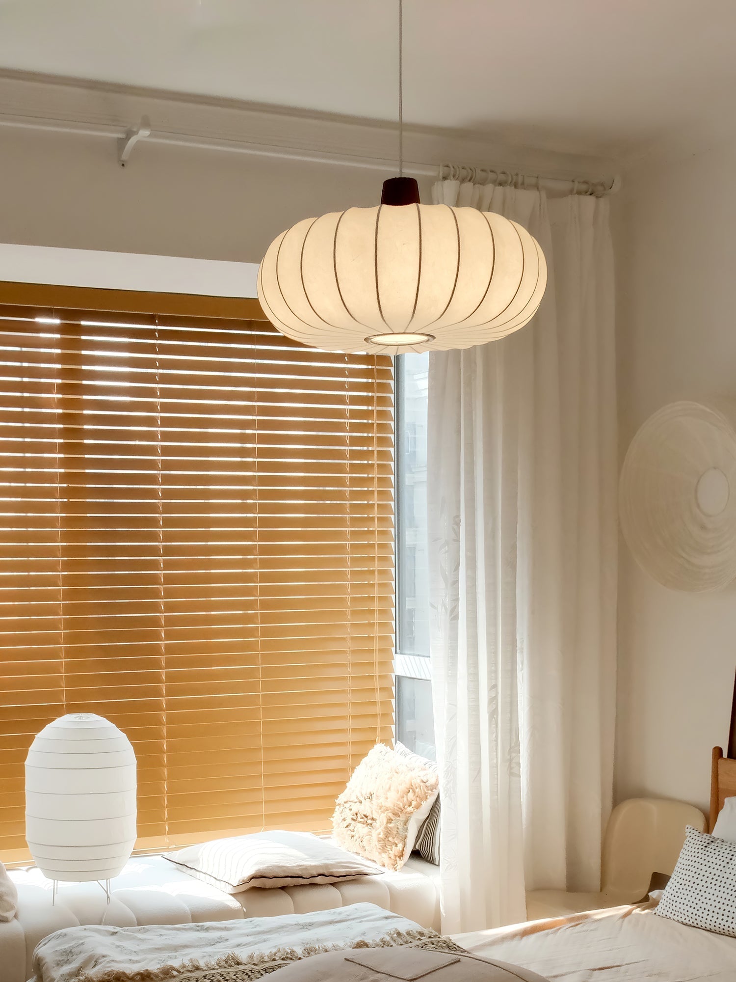 silk-lantern-pendant-light-anzaz--10