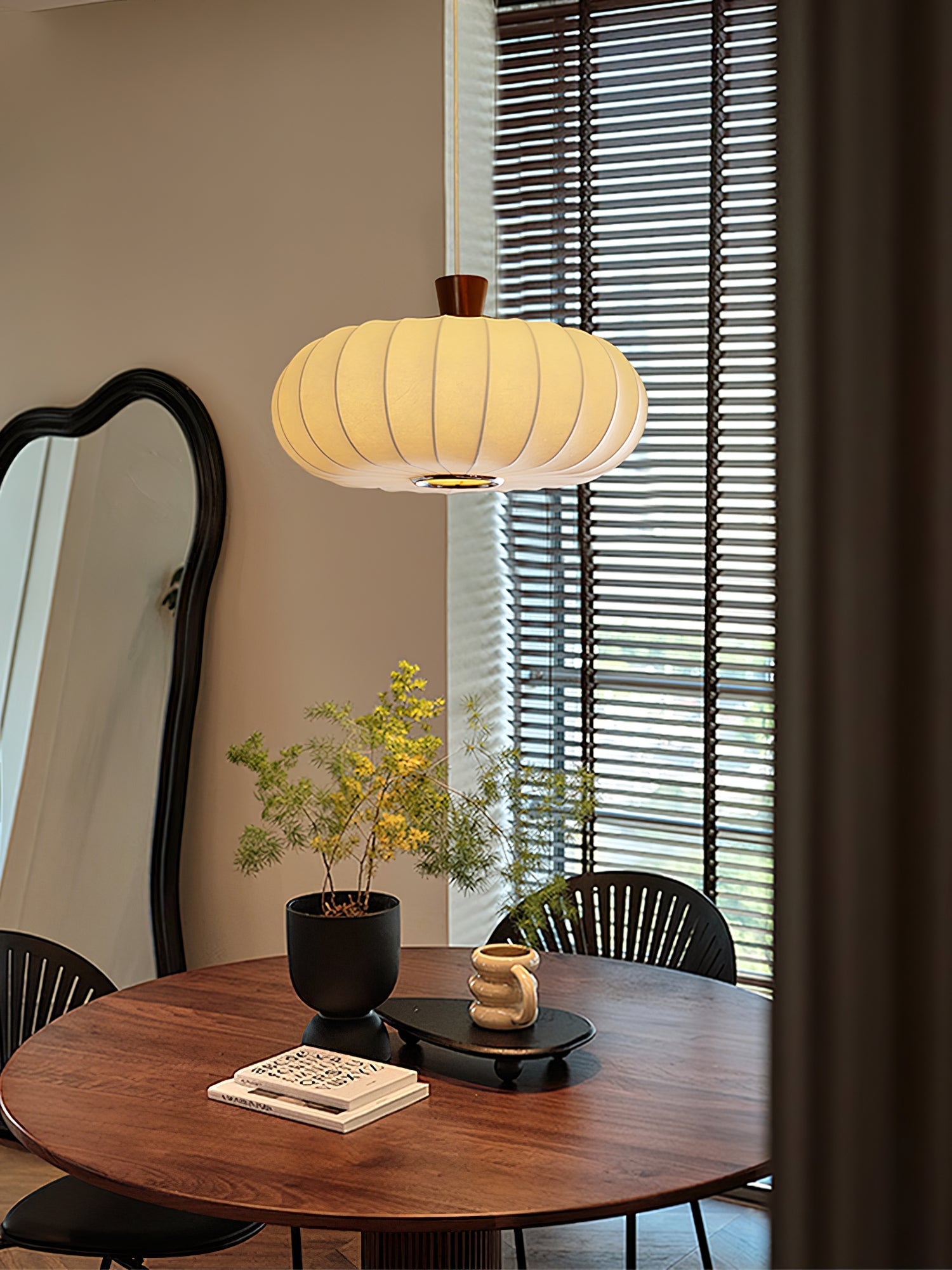 silk-lantern-pendant-light-anzaz--9