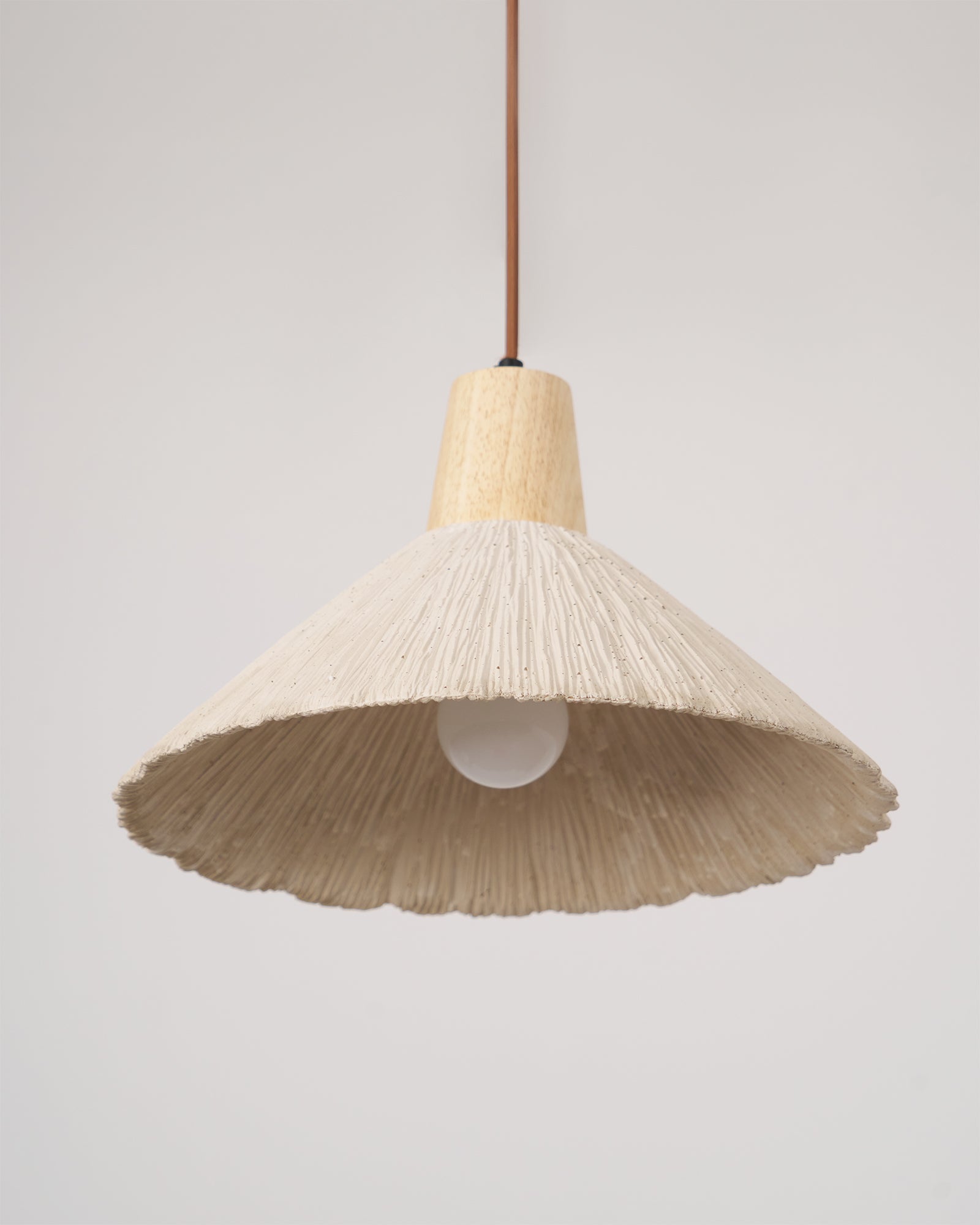 concrete-pleated-pendant-lamp-anzaz--99