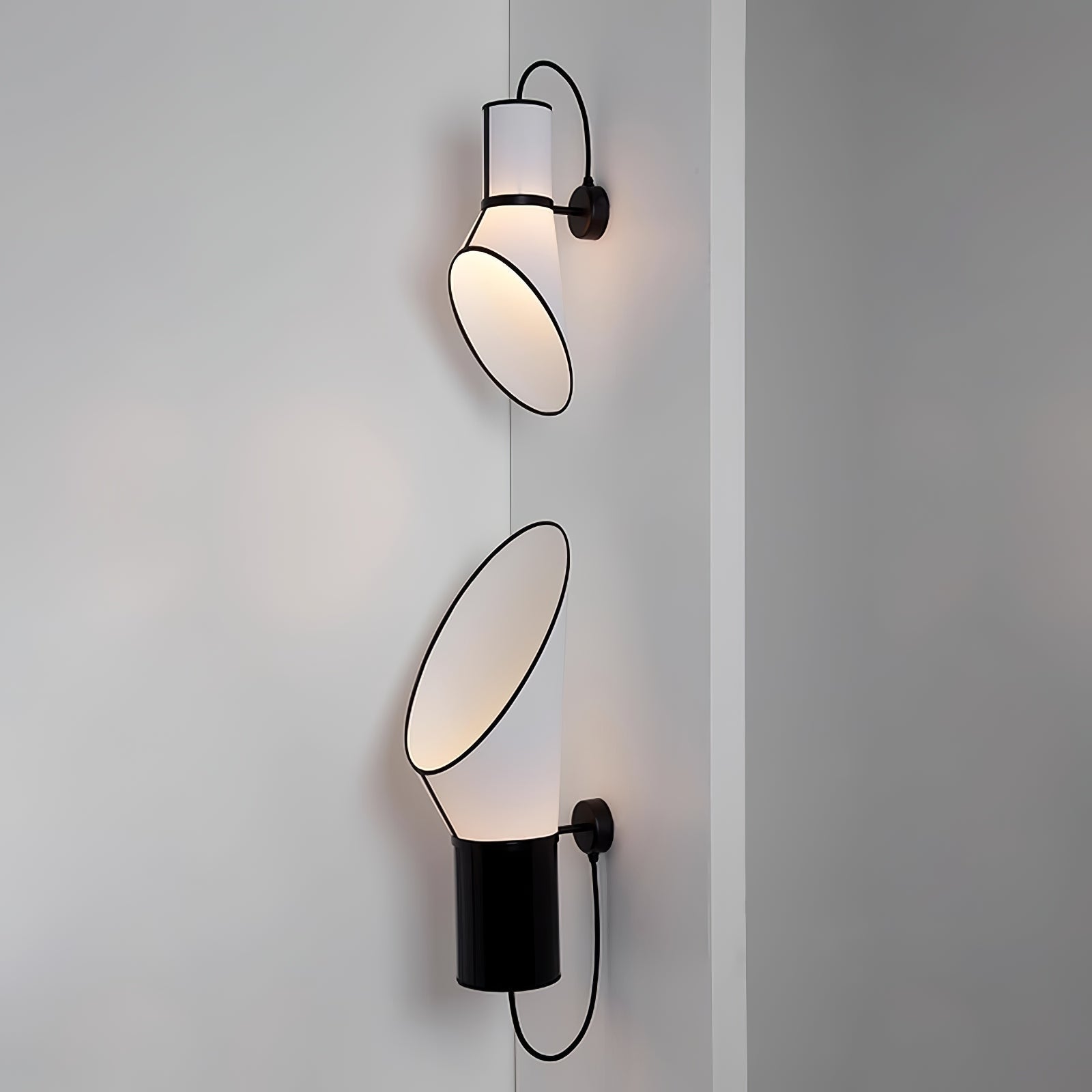 artistic-outline-wall-sconce-anzaz-White-2