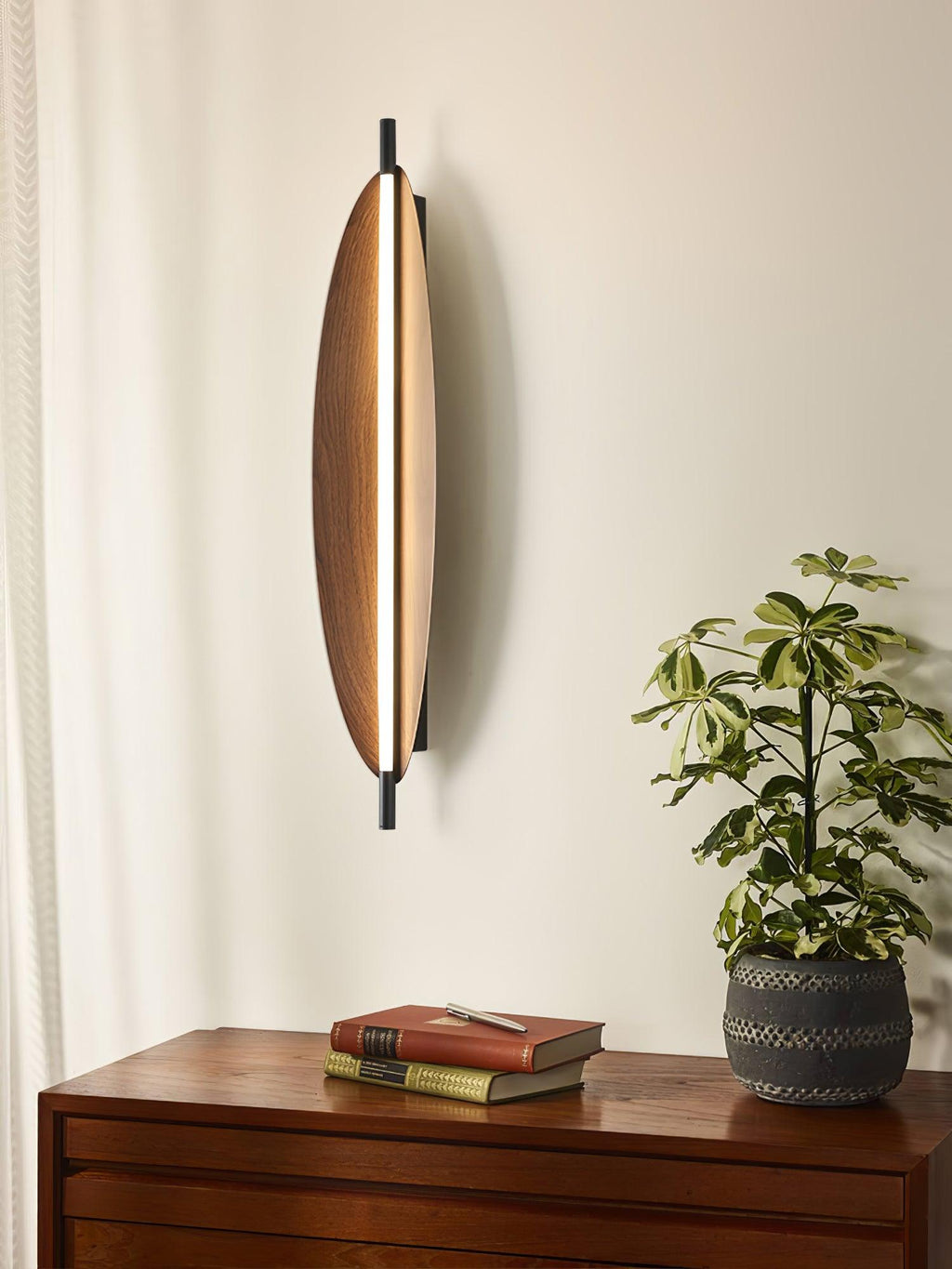 sleek-board-sconce-anzaz--36