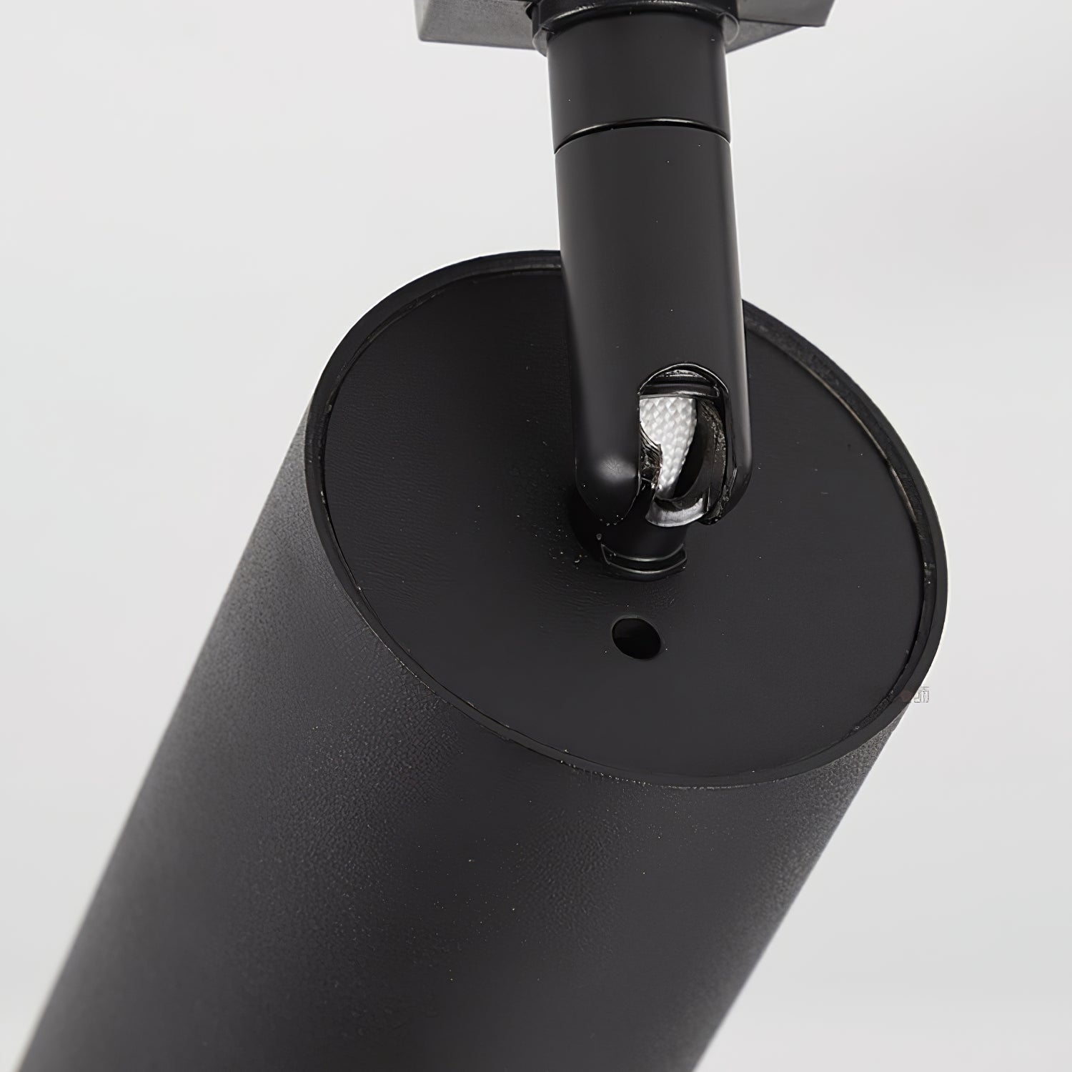 sleek-cylinder-track-light-anzaz--35