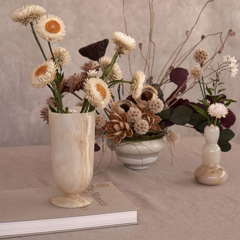 small-jade-vase-anzaz-White Jade-2
