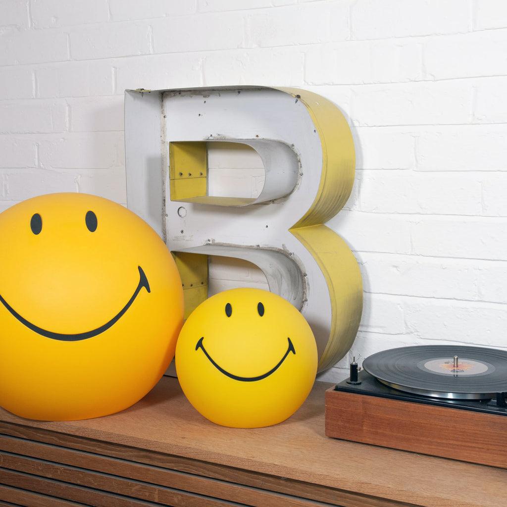 smiling-table-lamp-anzaz--12