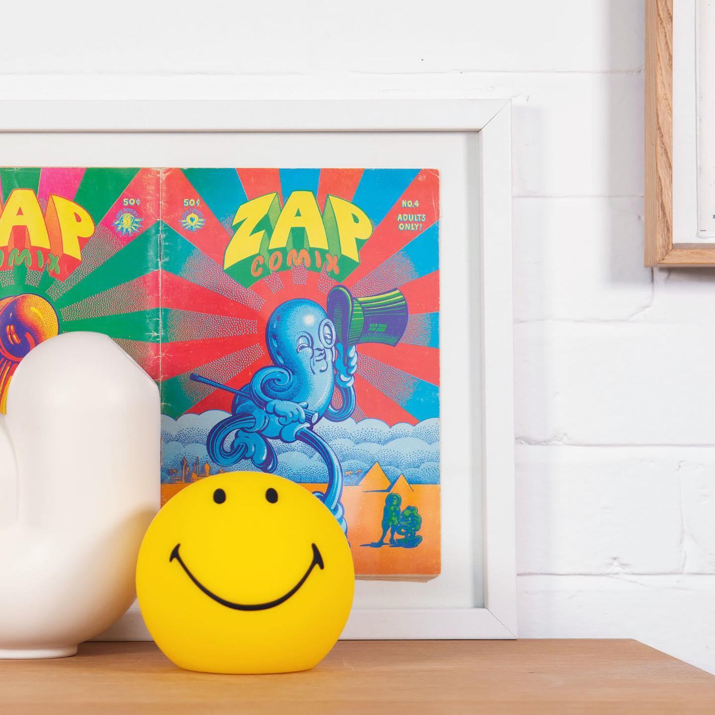 smiling-table-lamp-anzaz--13