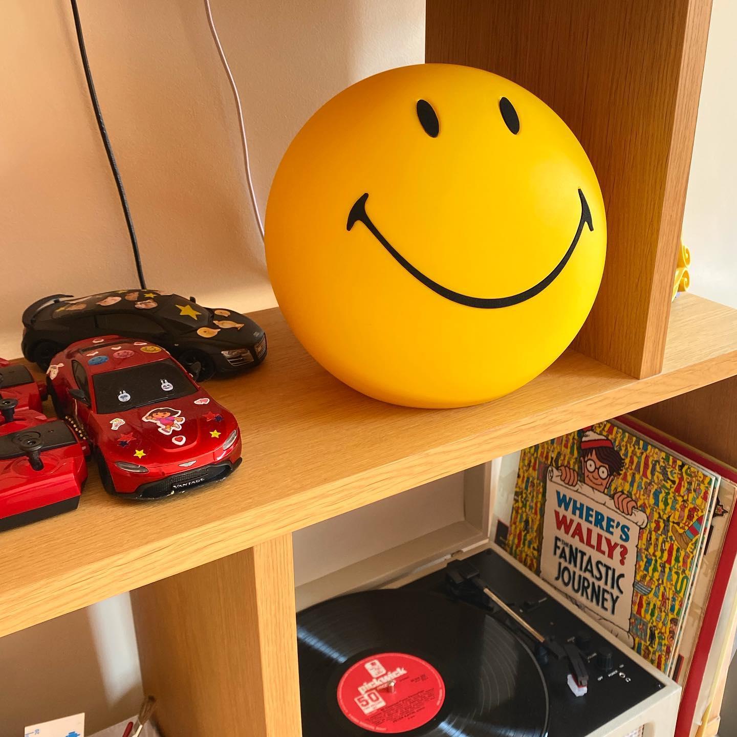 smiling-table-lamp-anzaz--18