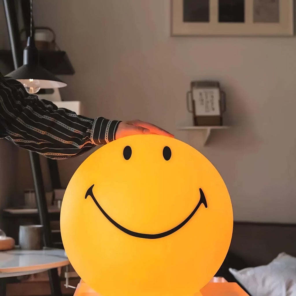 smiling-table-lamp-anzaz--19