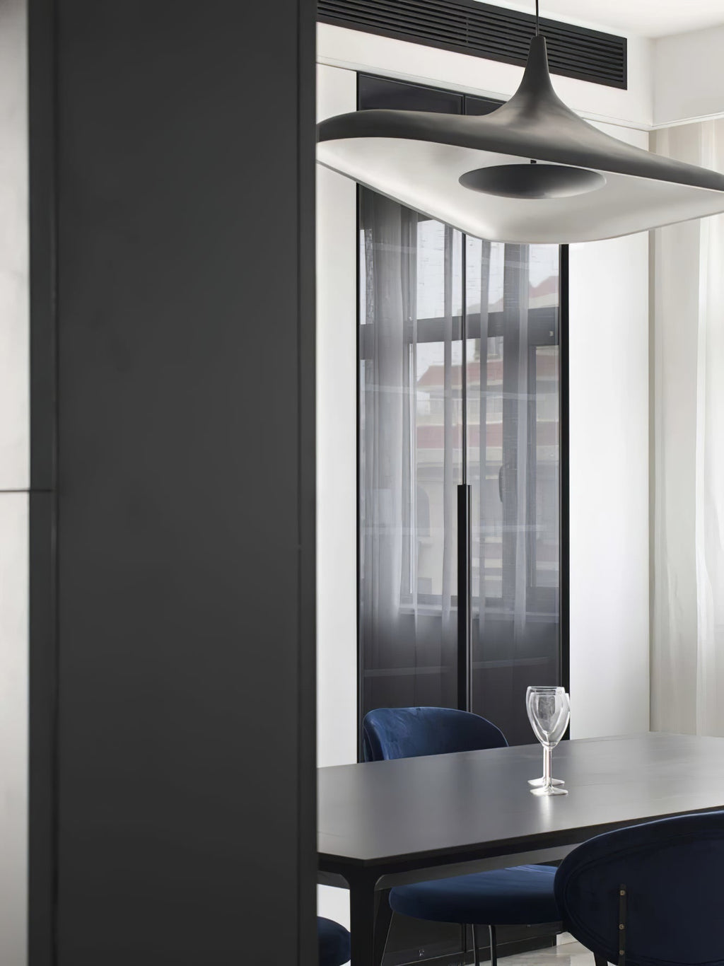 soleil-noir-pendant-lamp-anzaz--41