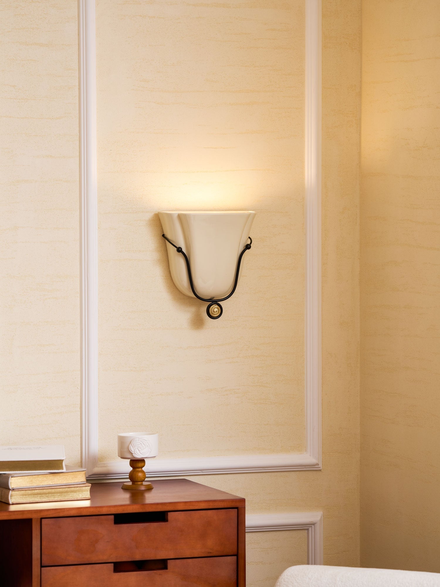 solenne-shell-wall-sconce-anzaz--35