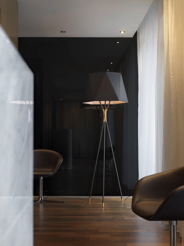 black-tripod-floor-lamp-anzaz--11