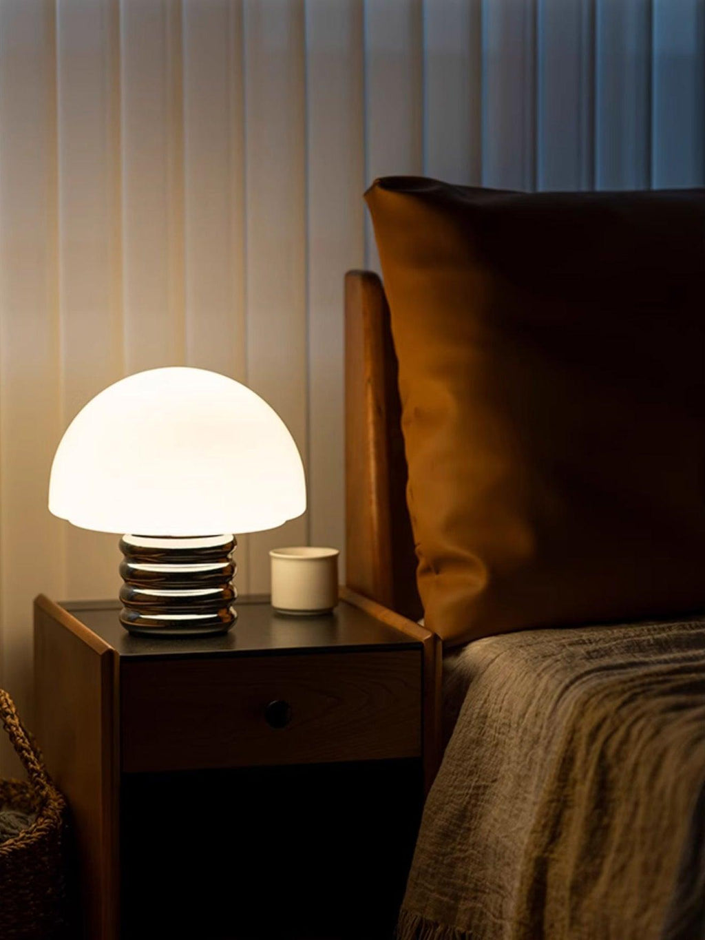 space-age-mushroom-table-lamp-anzaz--10