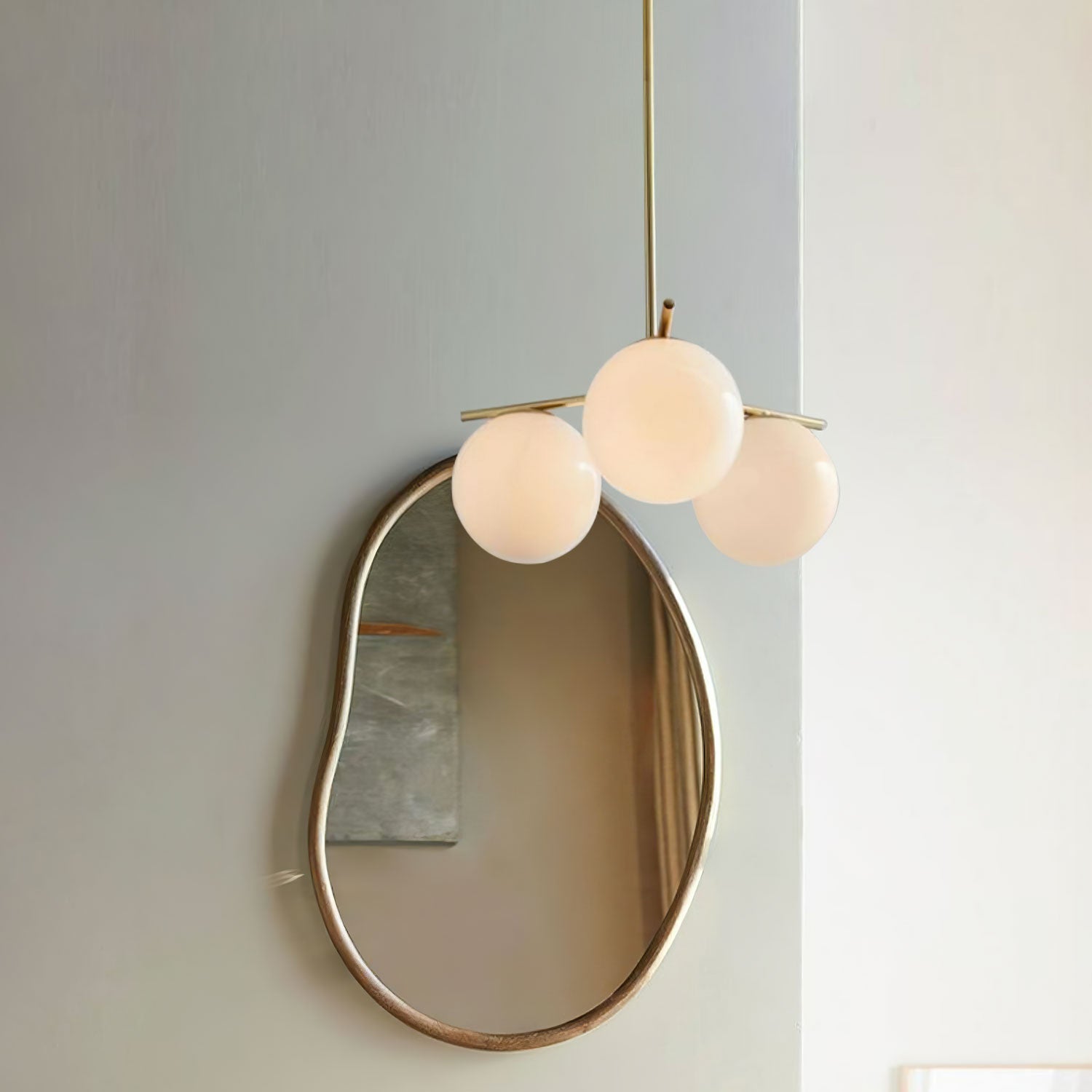 sphere-stem-chandelier-anzaz-Brass & White-4