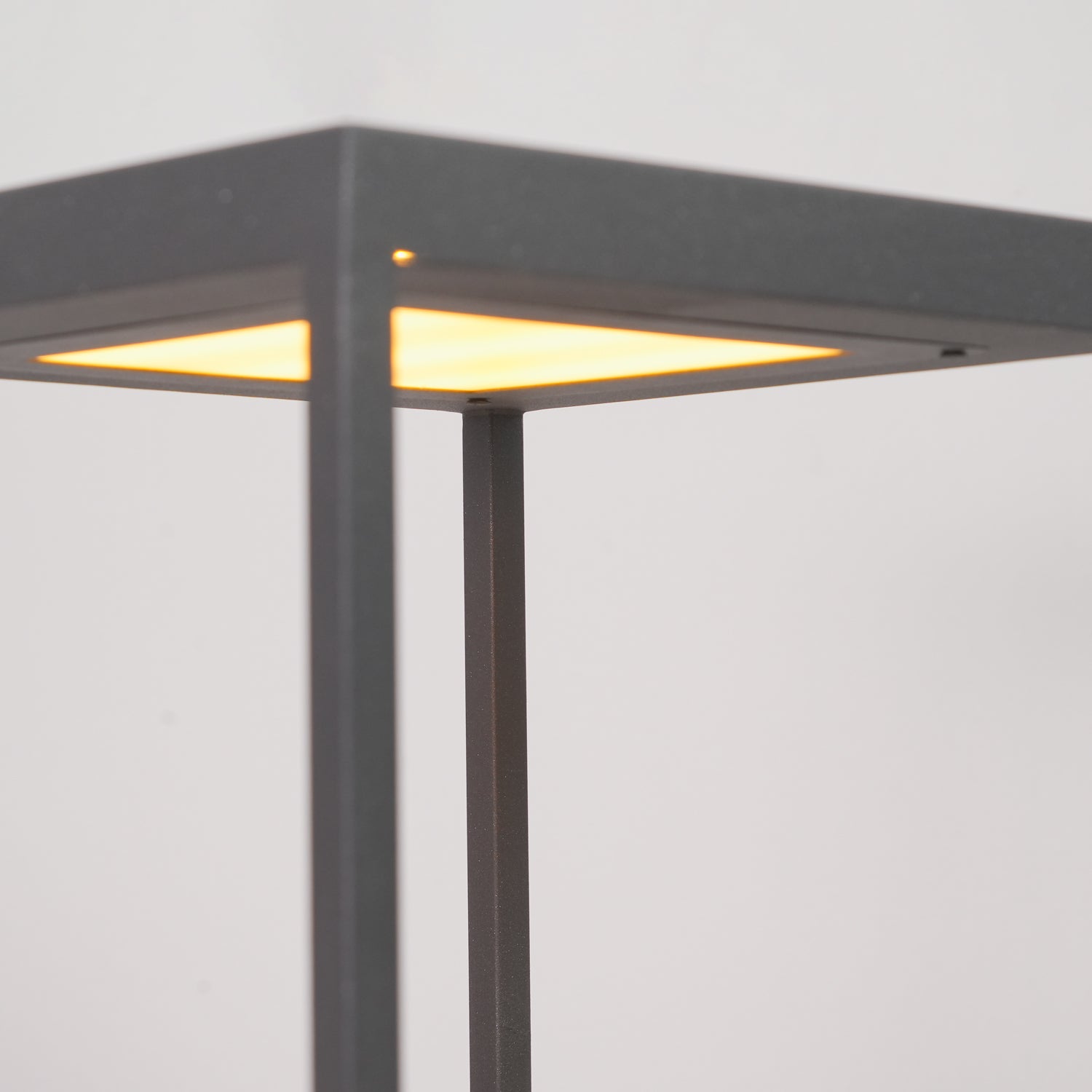 square-frame-post-outdoor-light-anzaz--18