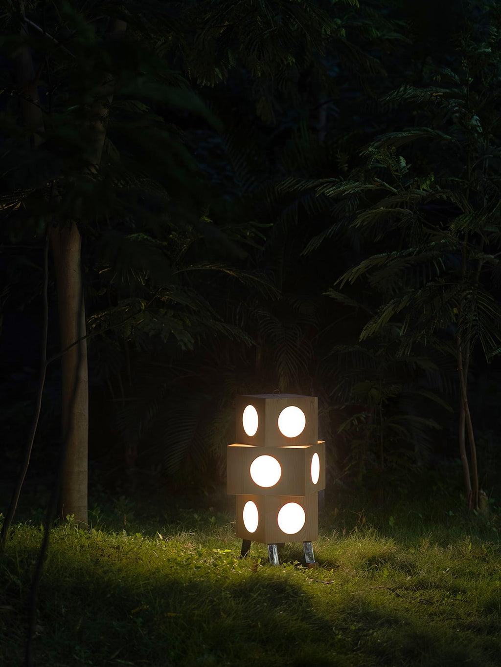 square-robot-floor-lamp-anzaz--14