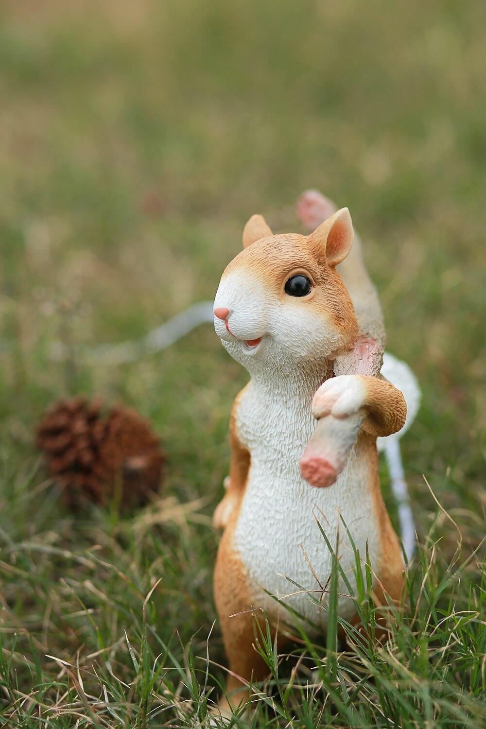 squirrel-table-lamp-anzaz--35