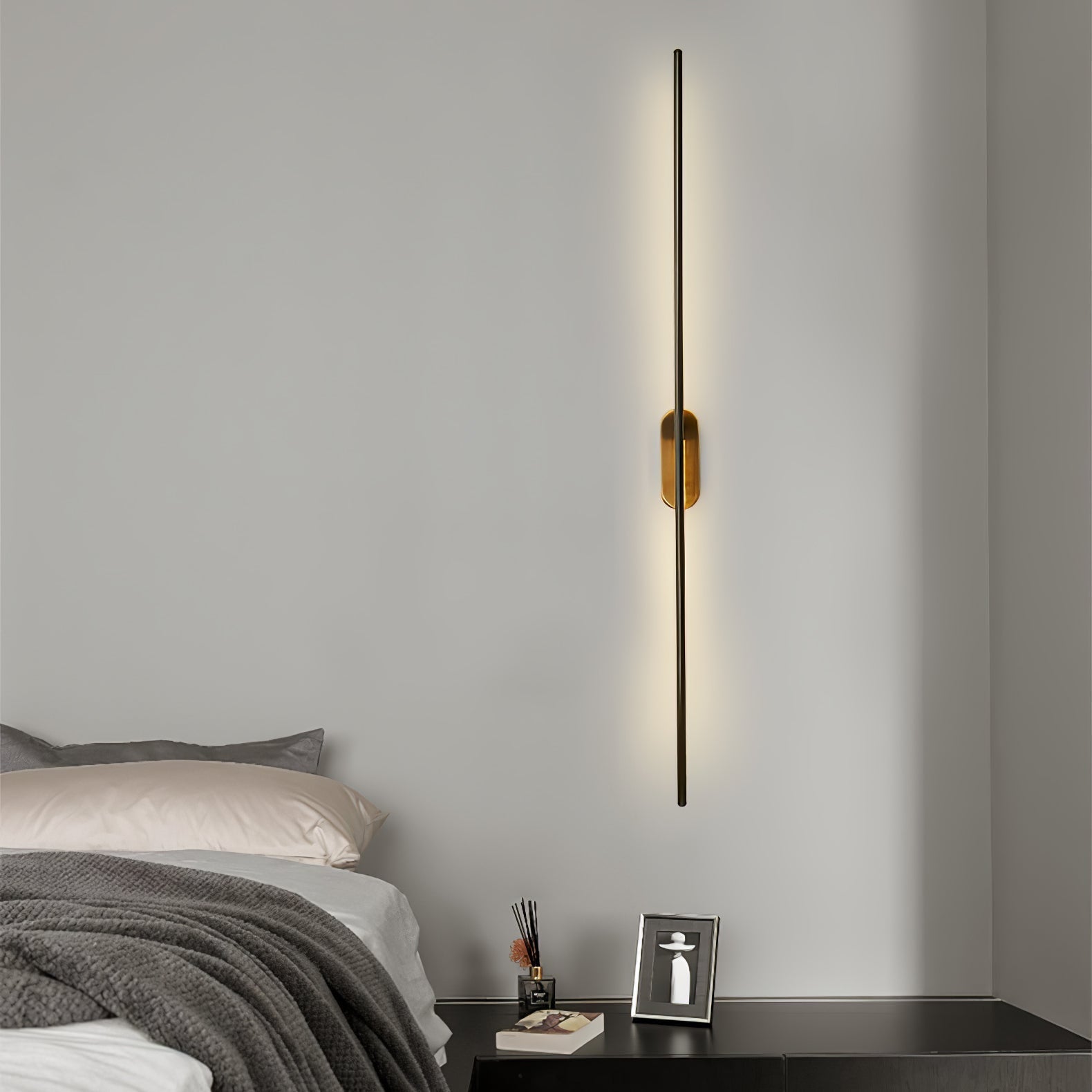 stick-shaped-metal-sconce-anzaz--56