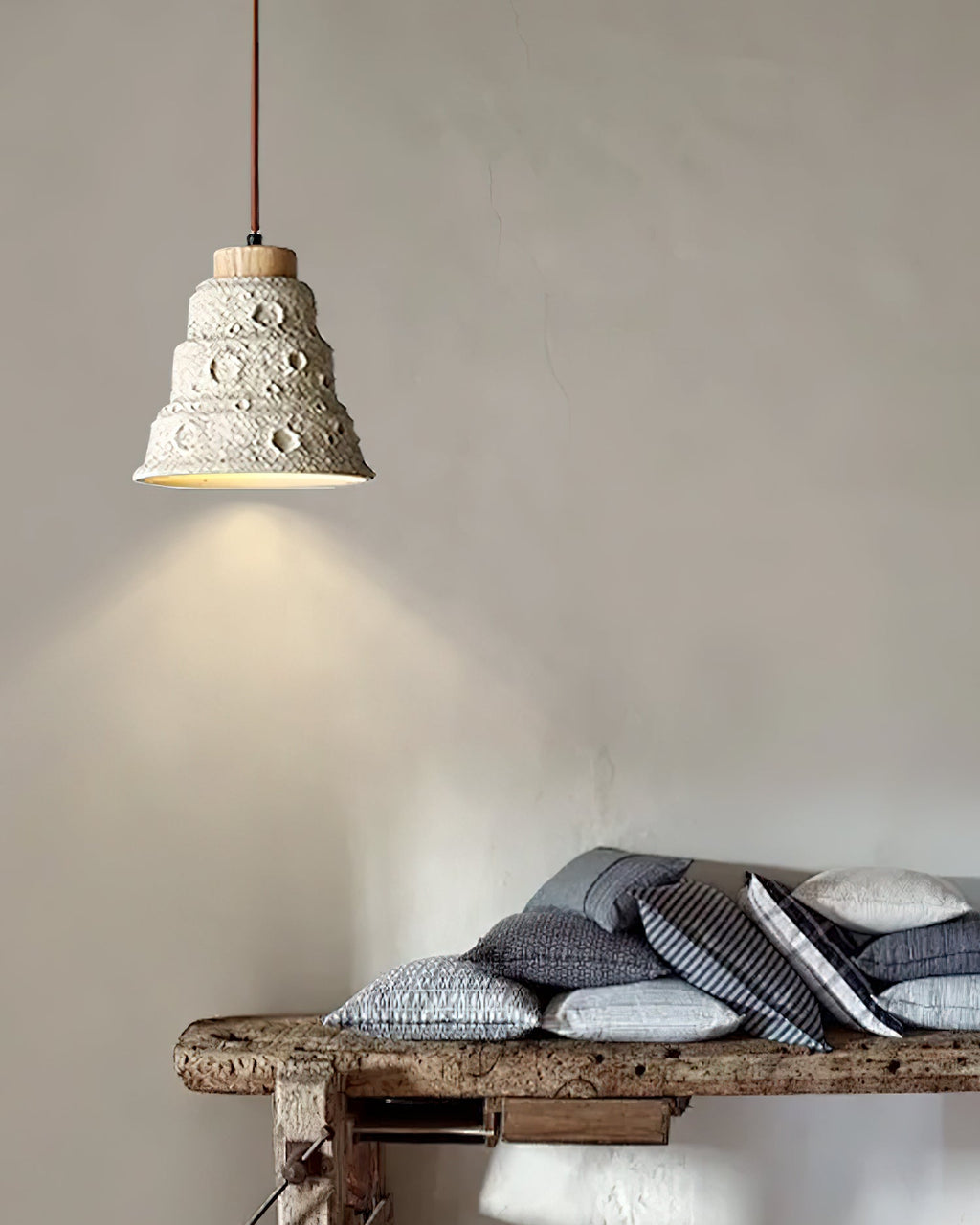 stone-bell-pendant-light-anzaz--6