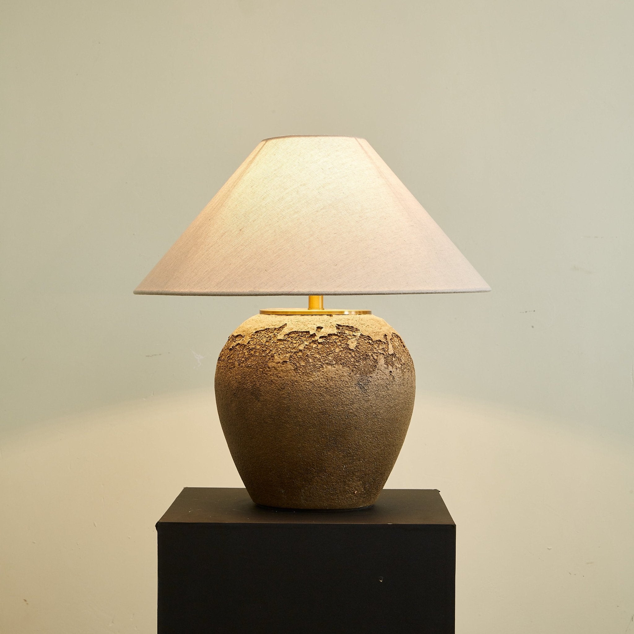 stoneveil-table-lamp-anzaz--14
