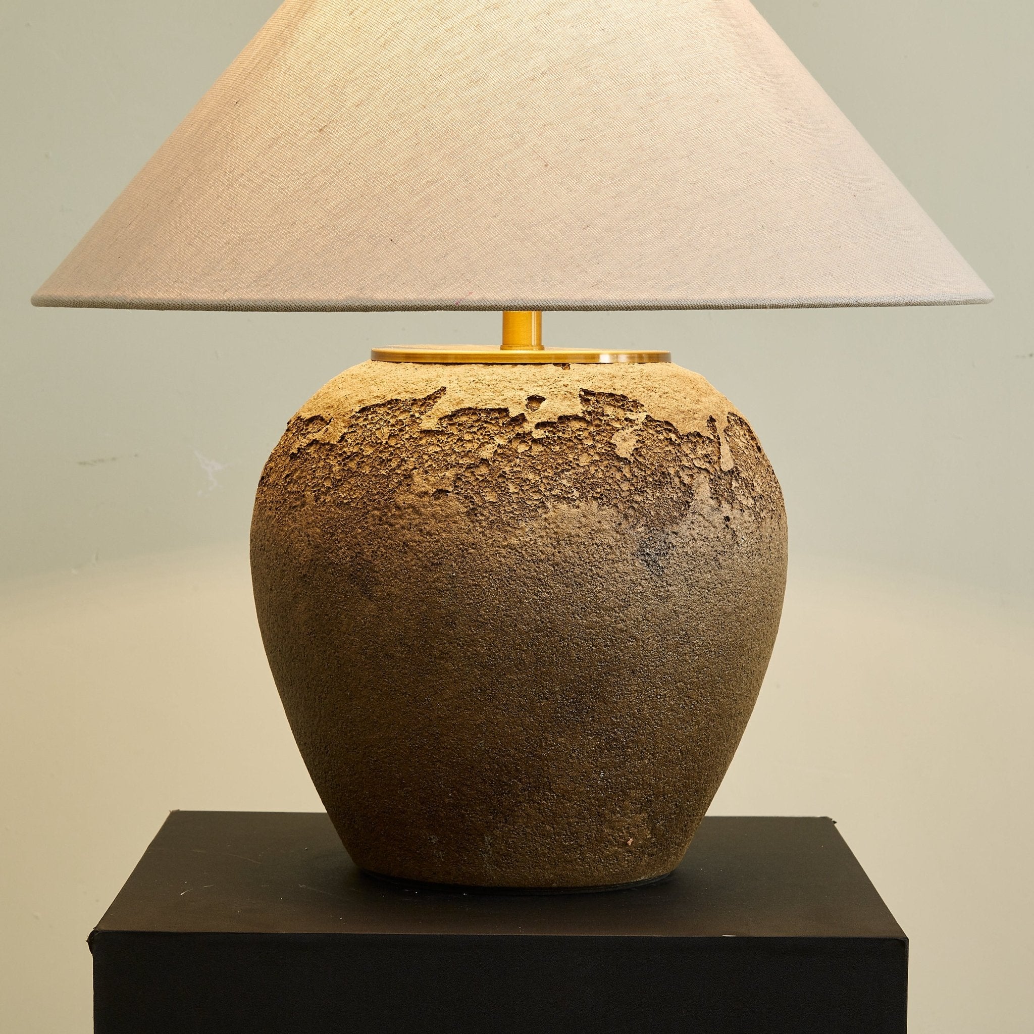 stoneveil-table-lamp-anzaz--7