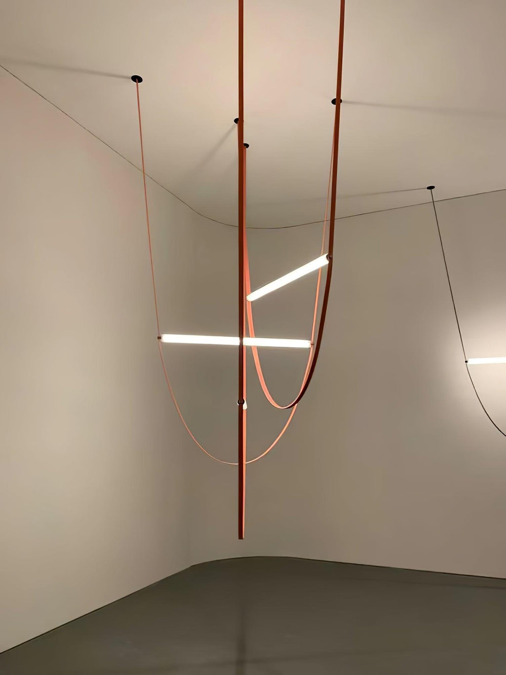 tracer-belt-pendant-lamp-anzaz-Gold canopy plate & Light brown leather-31