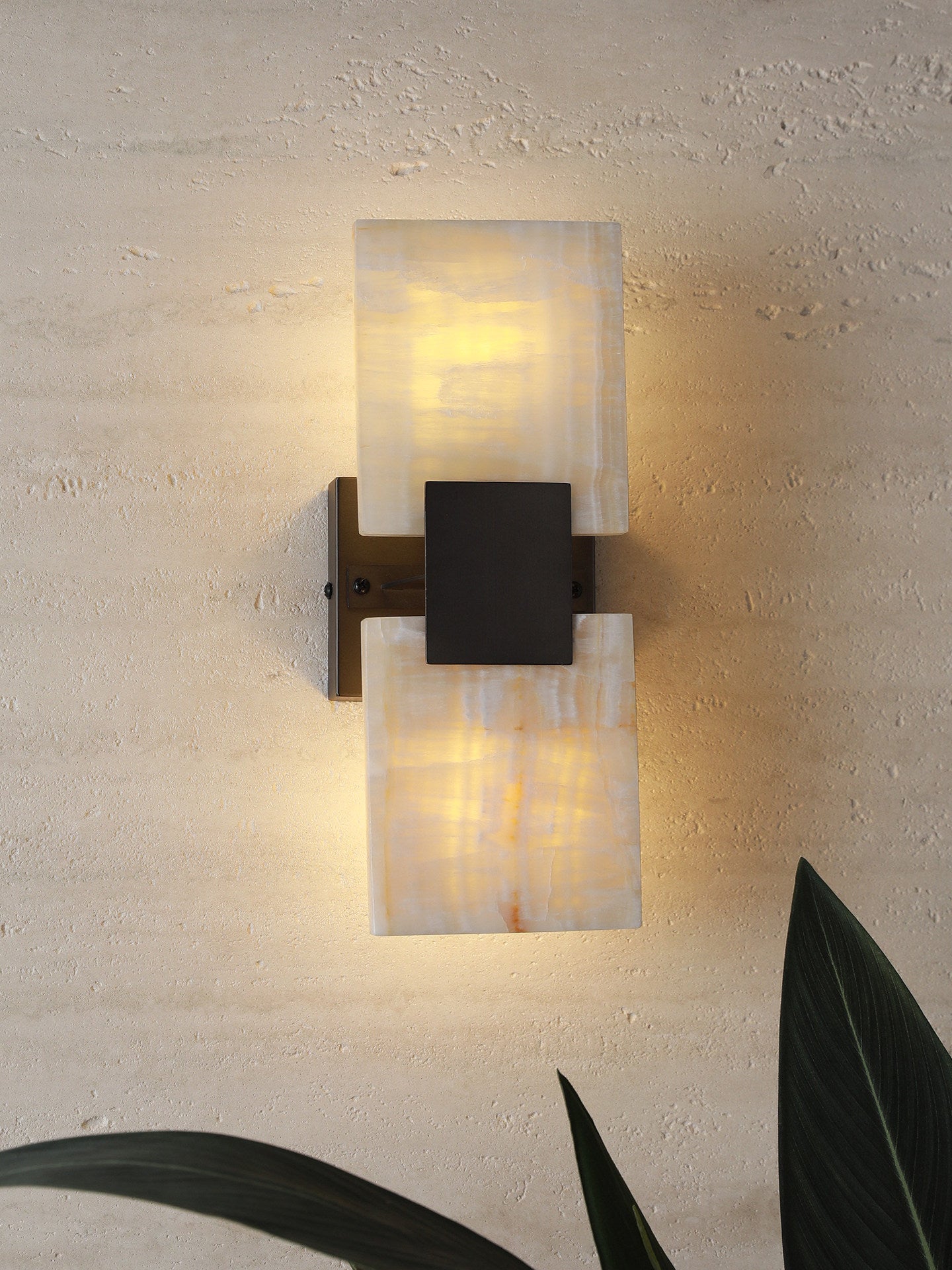 strata-shift-alabaster-wall-lamp-anzaz--12