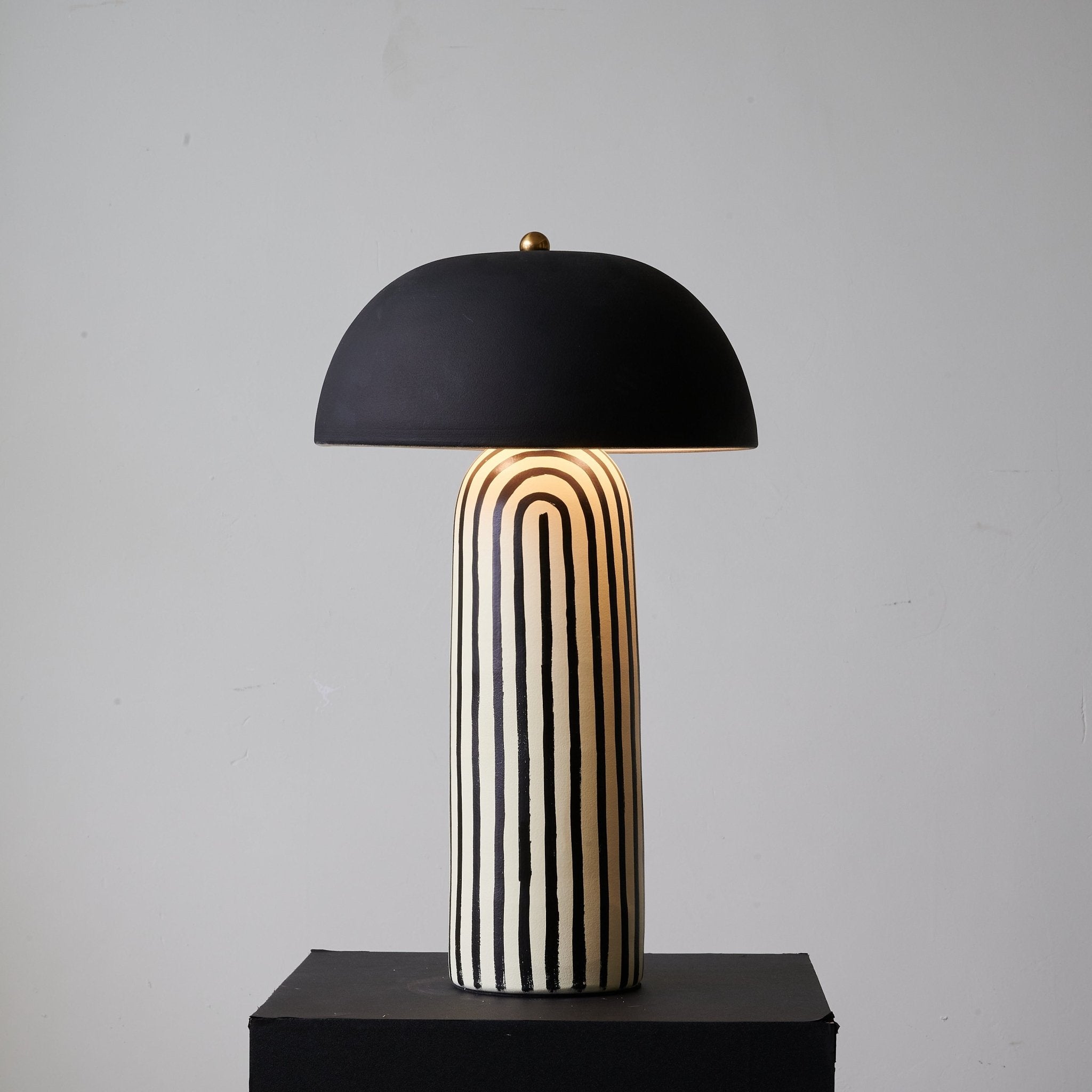 stria-table-lamp-anzaz-Black & White-4