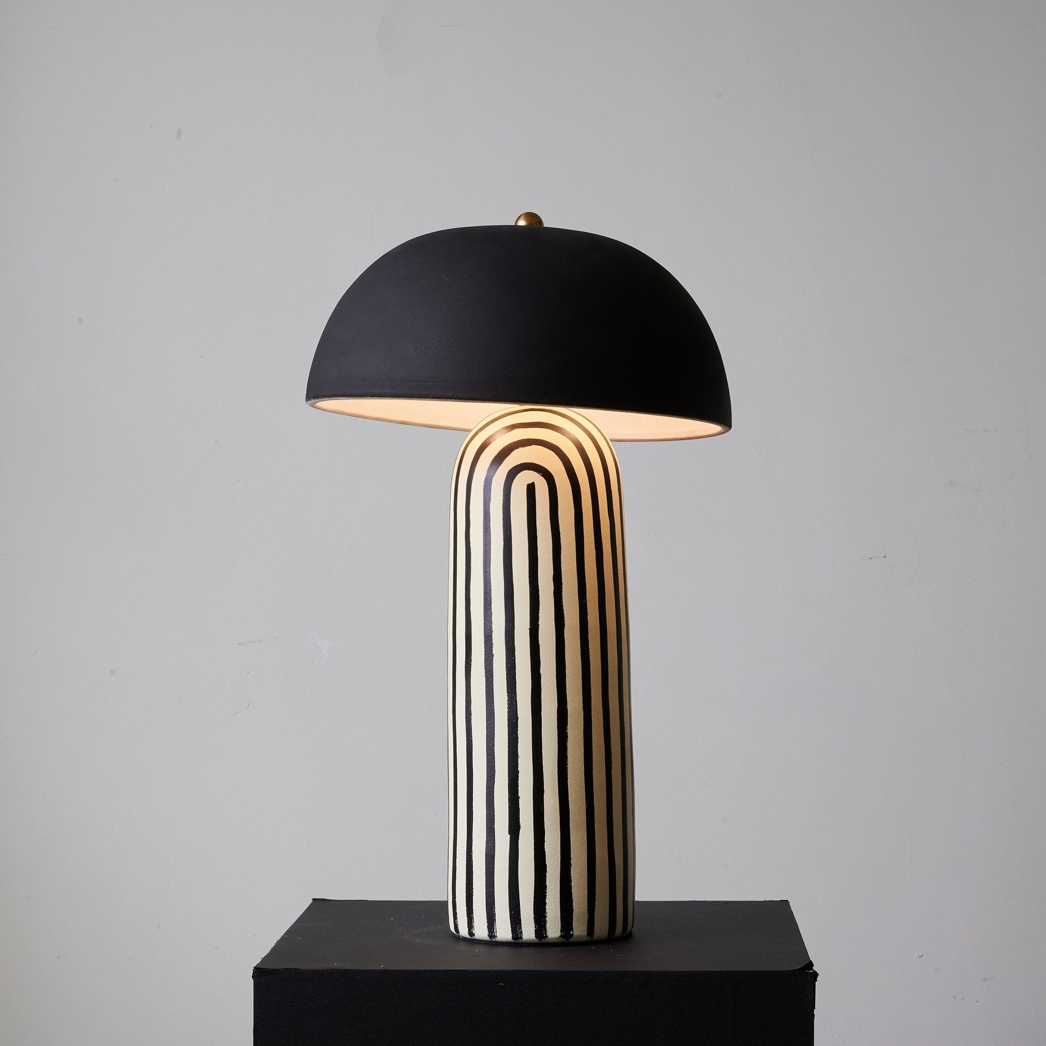 stria-table-lamp-anzaz-Black & White-3