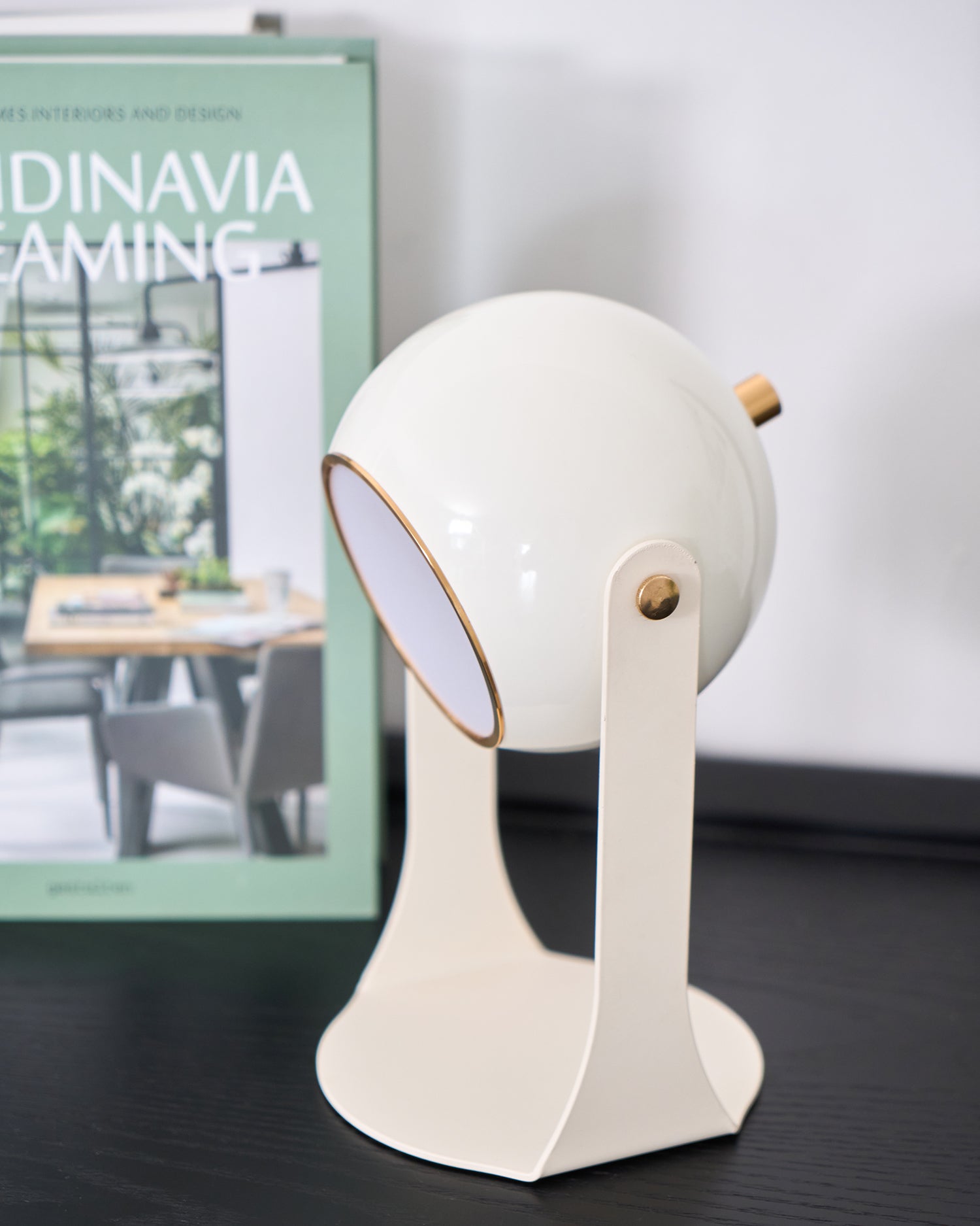 svejk-built-in-battery-table-lamp-anzaz--39