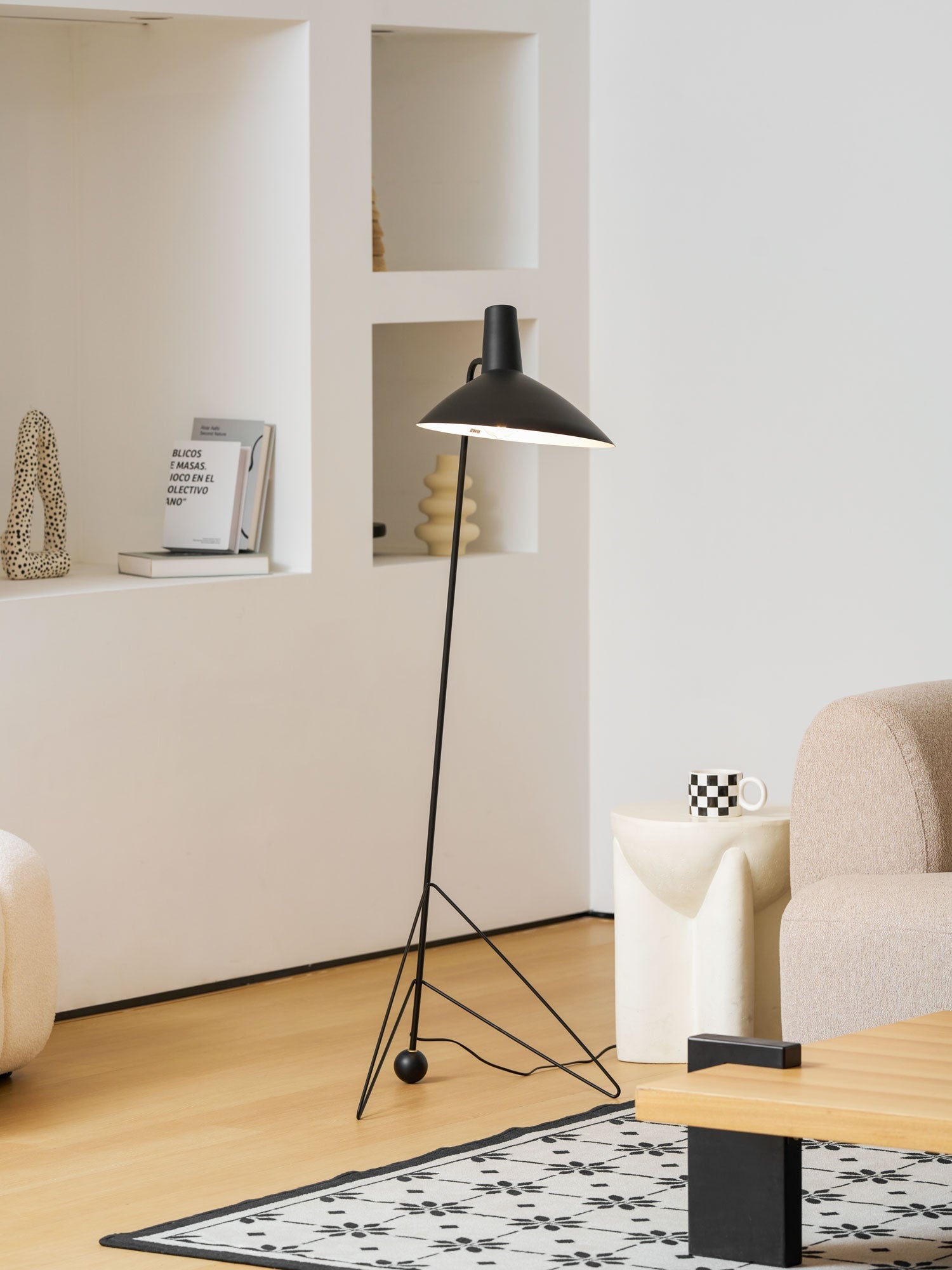 svelte-noir-floor-lamp-anzaz--37