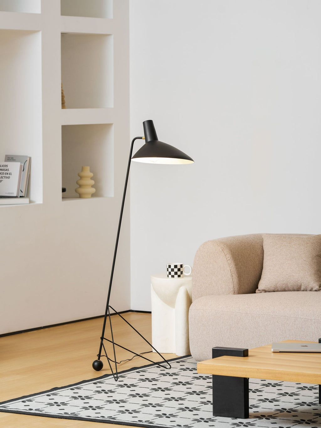 svelte-noir-floor-lamp-anzaz--41