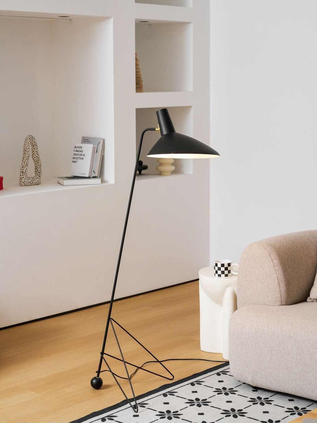 svelte-noir-floor-lamp-anzaz--42