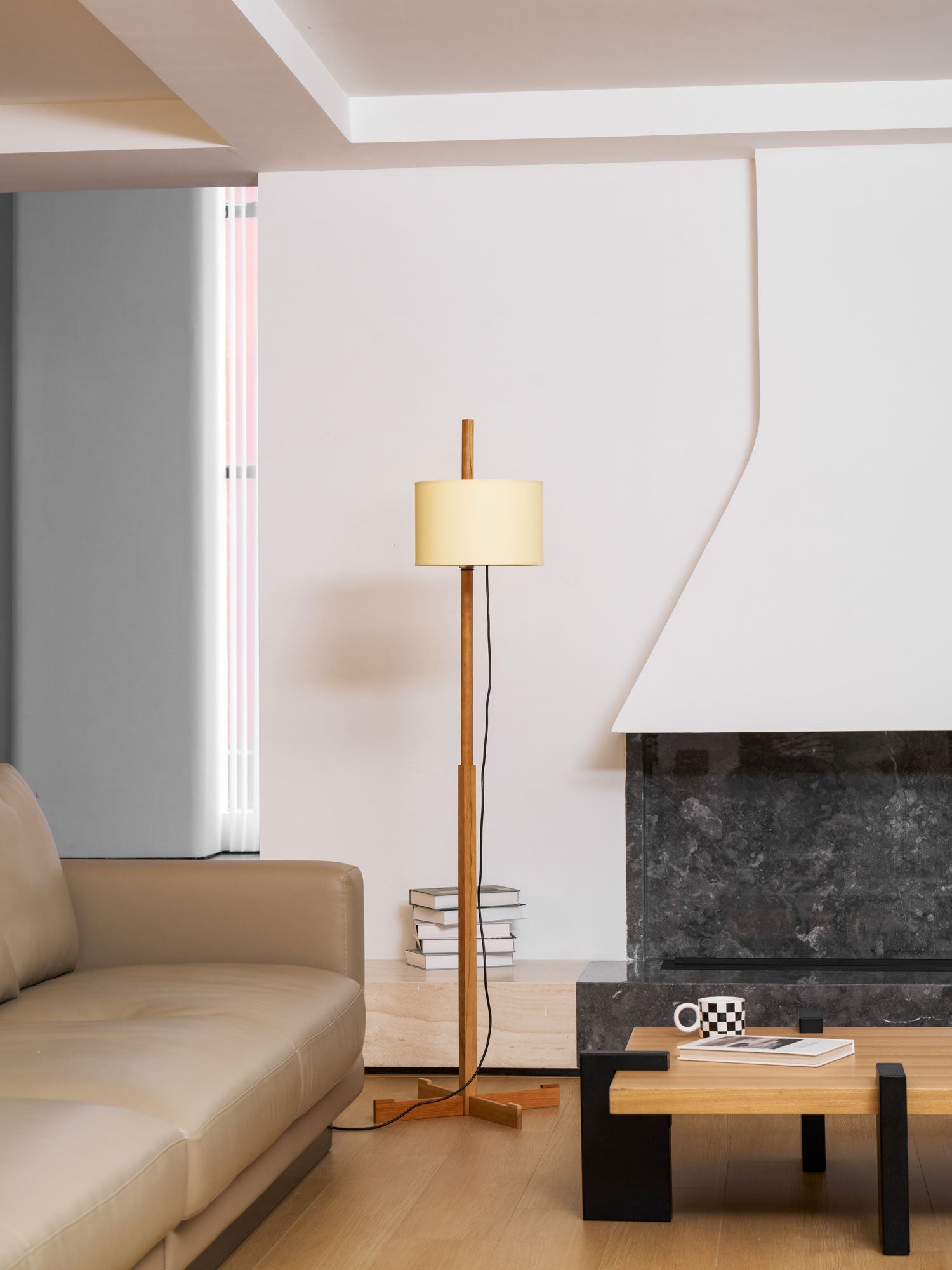 svelte-silhouette-floor-lamp-anzaz--31